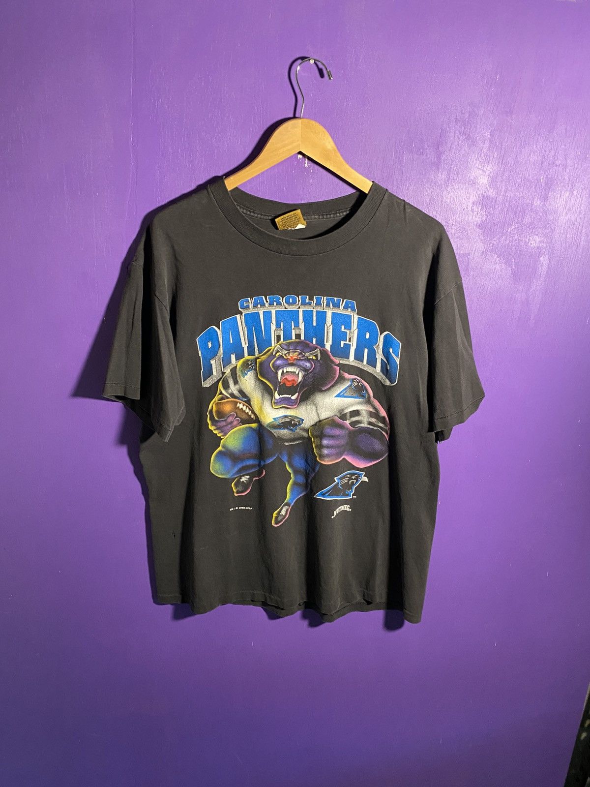 Nutmeg Vintage 1993 Nutmeg Carolina Panthers mascot t-shirt Size US L / EU 52-54 / 3 - 1 Thumbnail