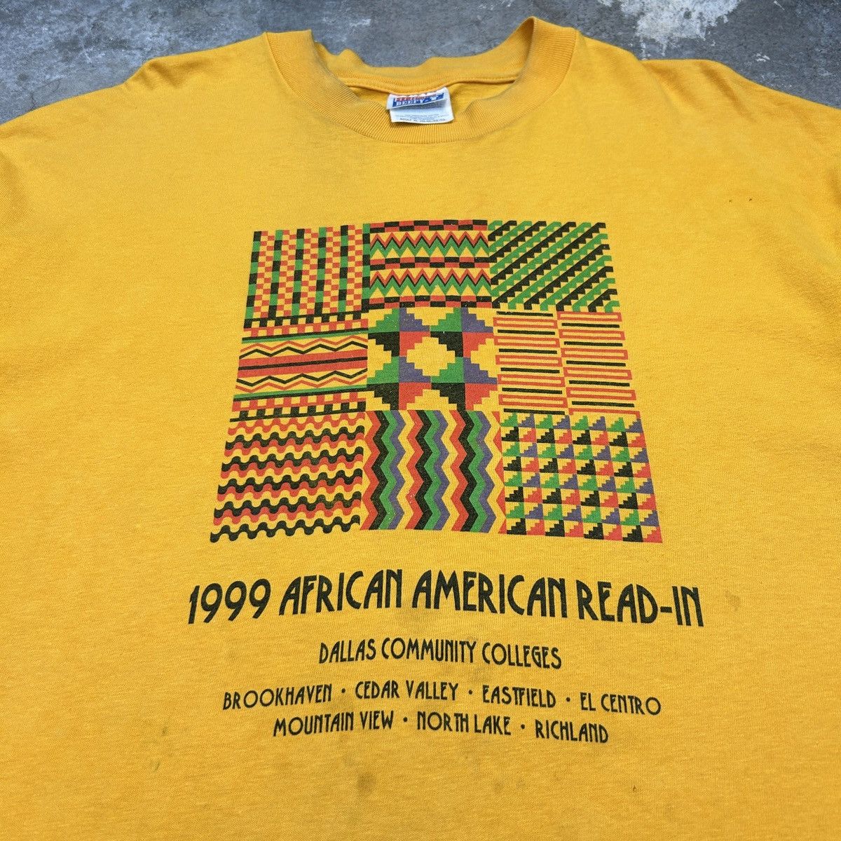 Vintage 1999 African American Read In Size US XL / EU 56 / 4 - 7 Thumbnail