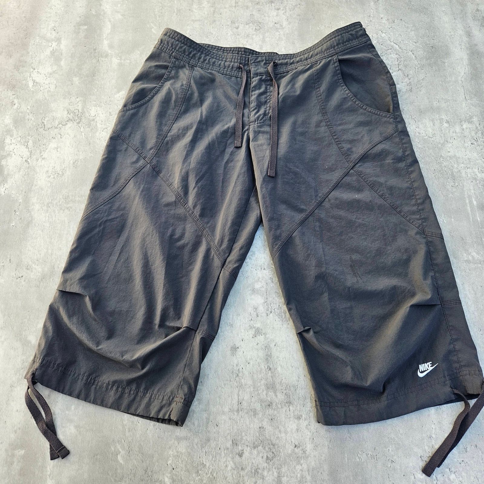 Nike Vintage Nike Track Pants Y2K Capri Size Large Grey Size US 36 / EU 52 - 1 Thumbnail