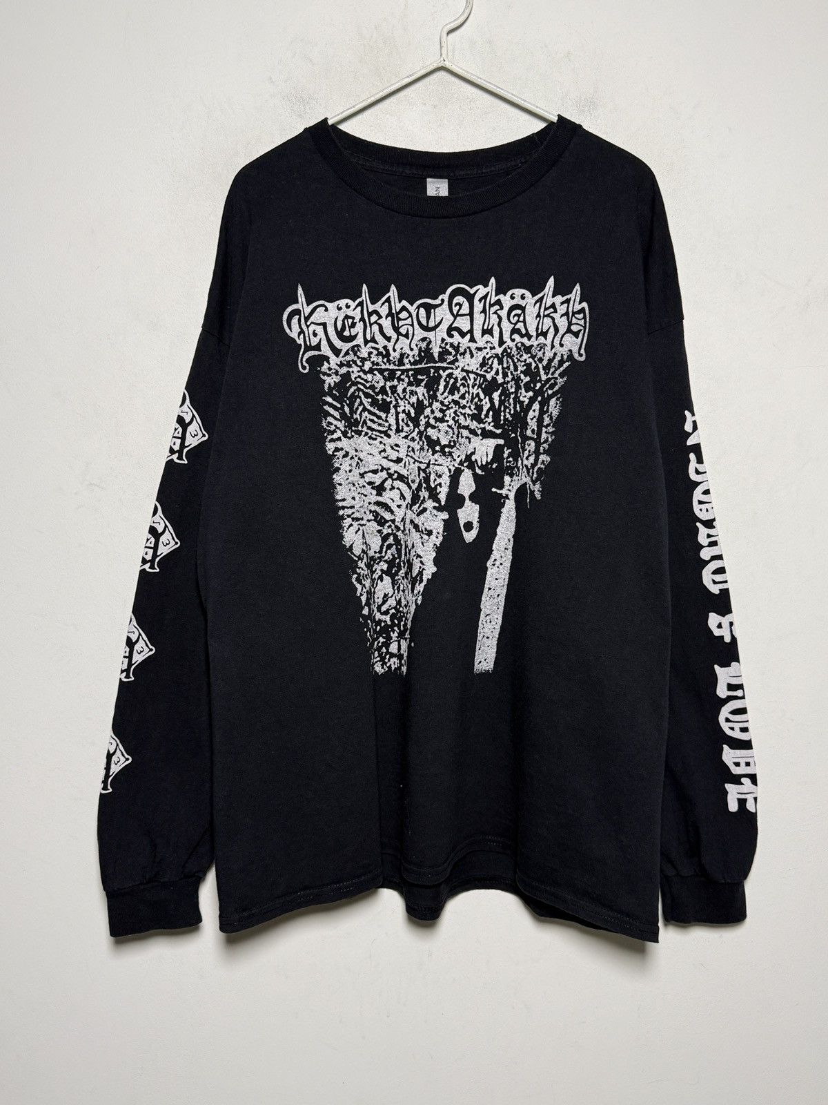 Band Tees Këkht Aräkh “Night & Love” long sleeve in black. Size US XXL / EU 58 / 5 - 3 Thumbnail