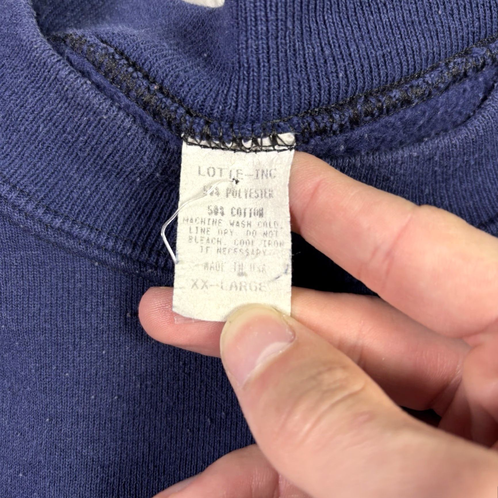 Vintage VINTAGE Boss America Sweatshirt Navy Blue Raglan Adult Size 2XL 90s USA Logo Pullover Men Mens Regular Knit Cotton All Seasons Leather? Size US XXL / EU 58 / 5 - 6 Thumbnail