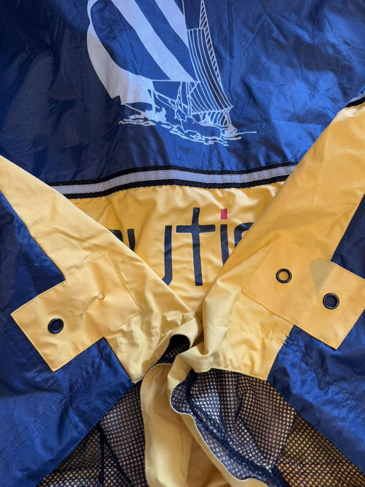 Nautica × Vintage Vintage Nautica Competition Sailing Jacket Navy and Yellow Size US L / EU 52-54 / 3 - 19 Thumbnail