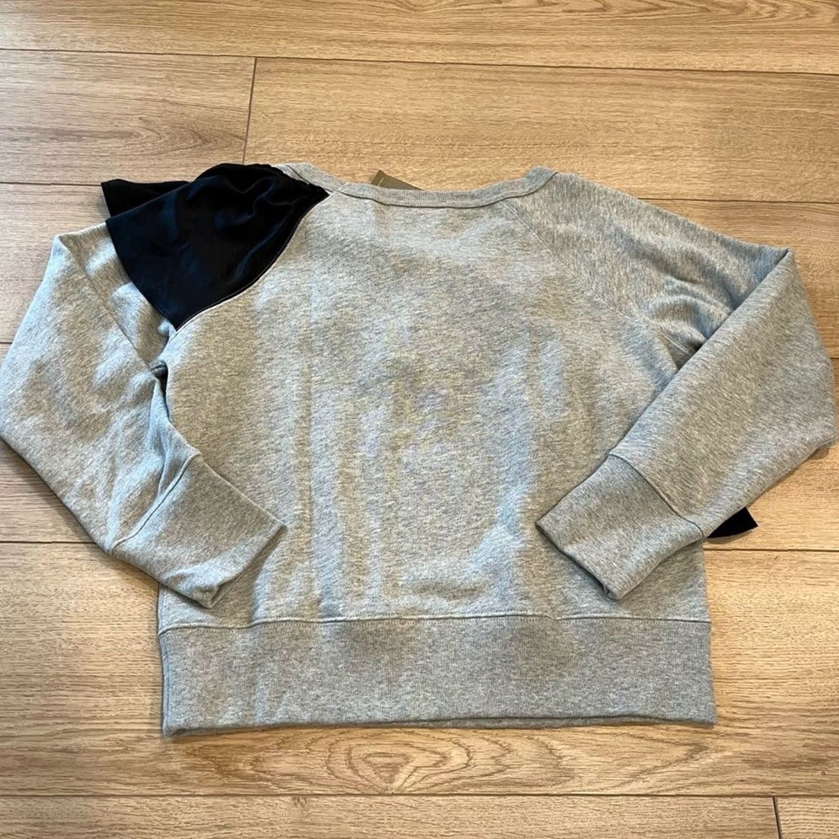 J.Crew J. Crew Blouse SweatEr? Size S / US 4 / IT 40 - 6 Thumbnail