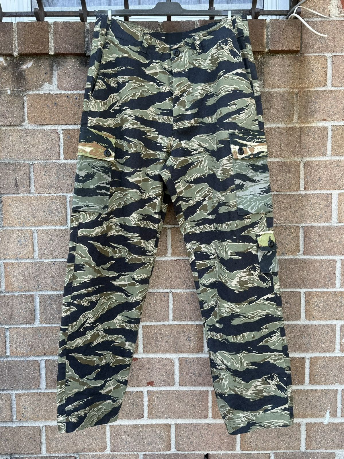 Givenchy Givenchy Tiger Camo Cargo Pants Size US 36 / EU 52 - 1 Thumbnail
