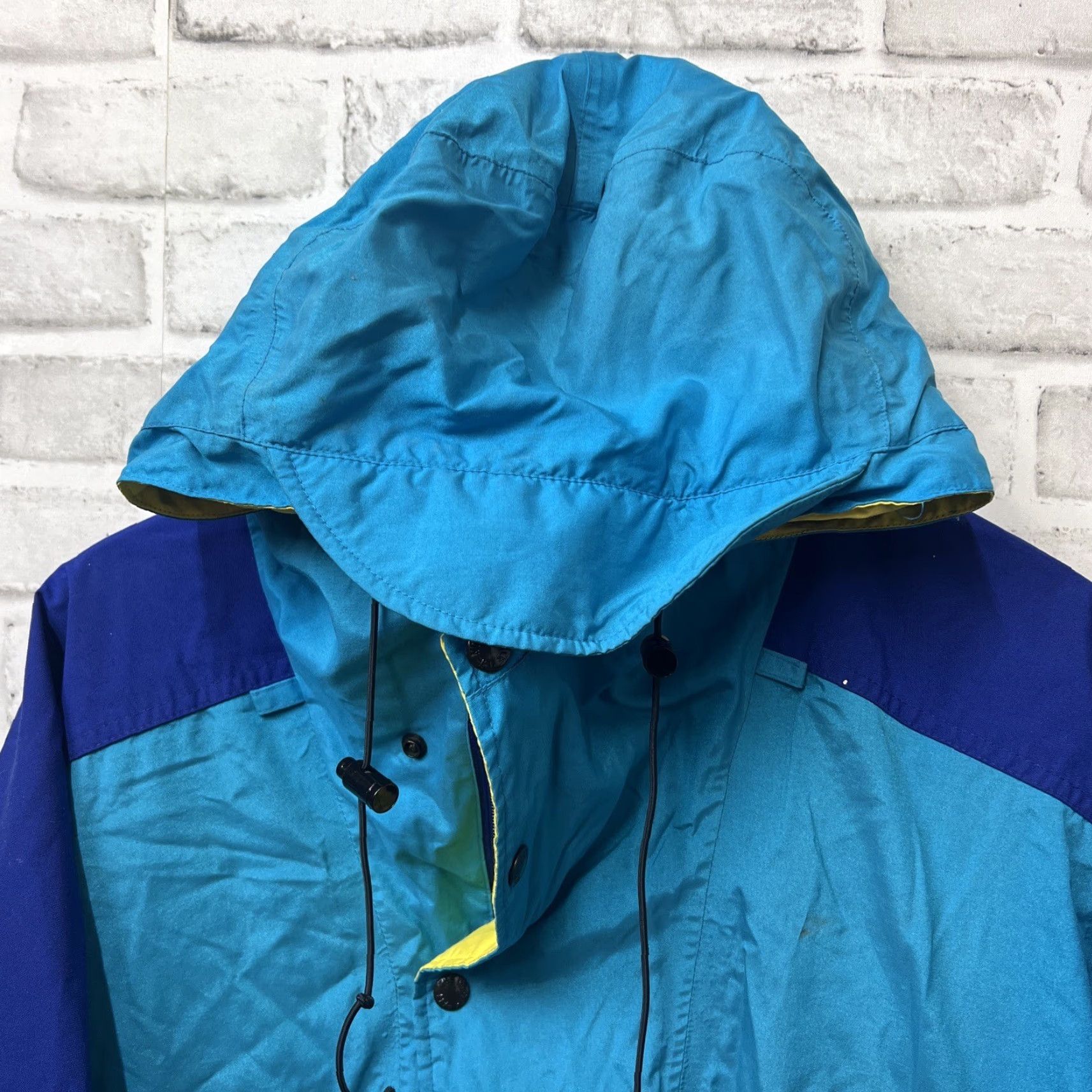 The North Face VTG The North Face Extreme Blue Hooded Jacket Mens Size M Zip Windbreaker Hooded Nylon Jacket Blue Mens M Size US M / EU 48-50 / 2 - 2 Thumbnail