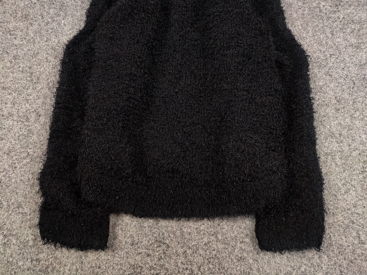 Japanese Brand Vintage 90's Japanese Black Mohair Style Fuzzy Sweater Size US S / EU 44-46 / 1 - 7 Thumbnail