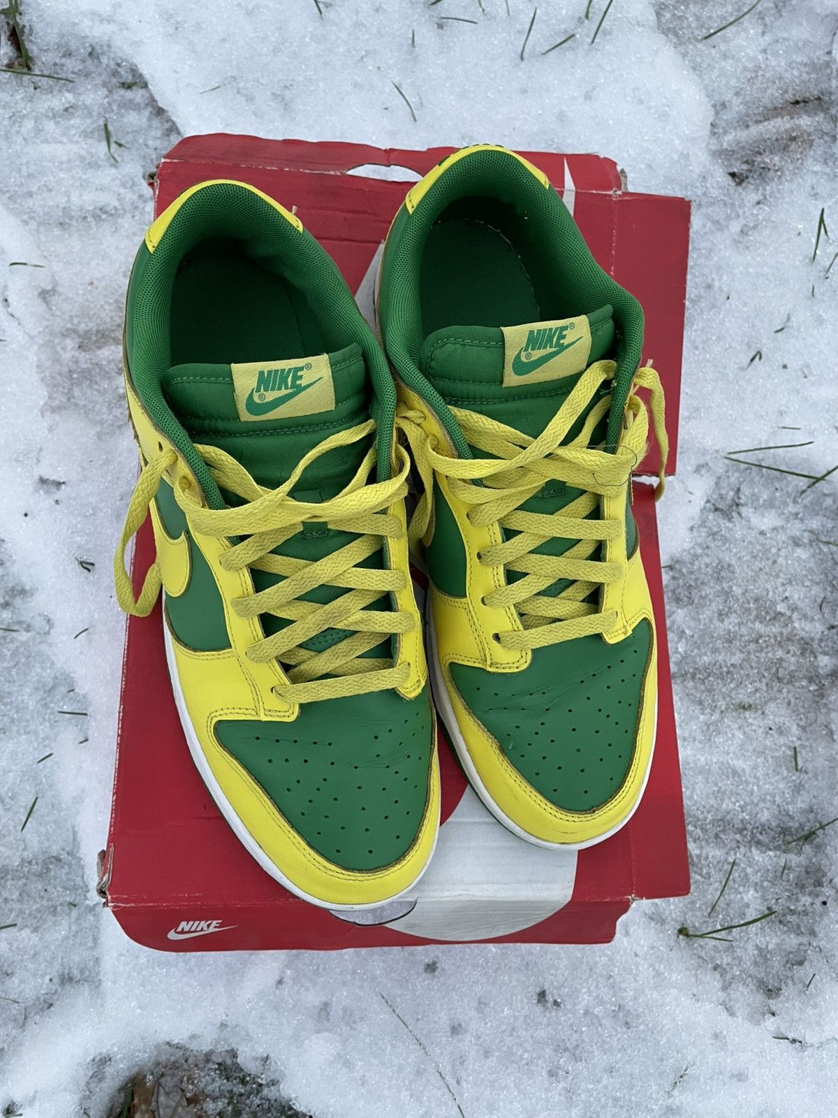 Nike Nike SB Dunk low Reverse Brazil Size US 11.5 / EU 44-45 - 2 Thumbnail