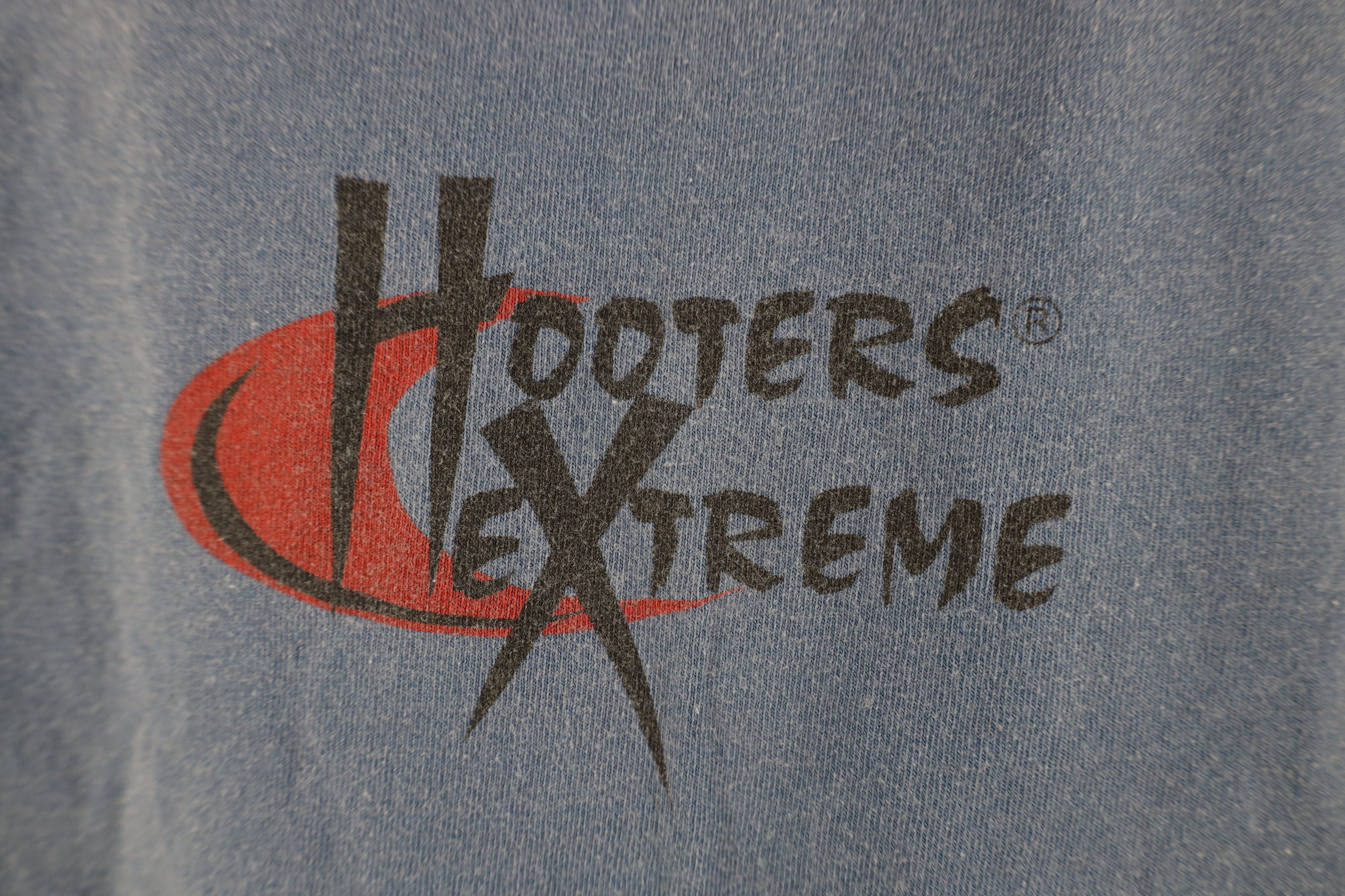 Vintage Vintage 90s Hooters Extreme Long Sleeve T-Shirt Blue Cotton Size US L / EU 52-54 / 3 - 4 Thumbnail
