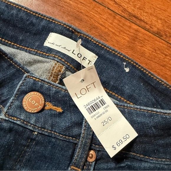 Loft NWT LOFT Skinny Crop Dark Blue Skinny Jeans Sz 25/0 Size 25" / US 0 / IT 36 - 3 Thumbnail