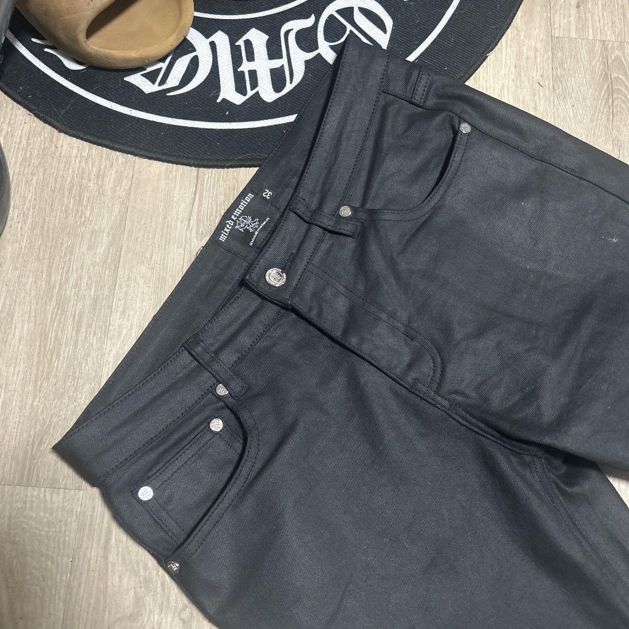 Other “Emotions” black waxed Denim Size US 32 / EU 48 - 3 Thumbnail
