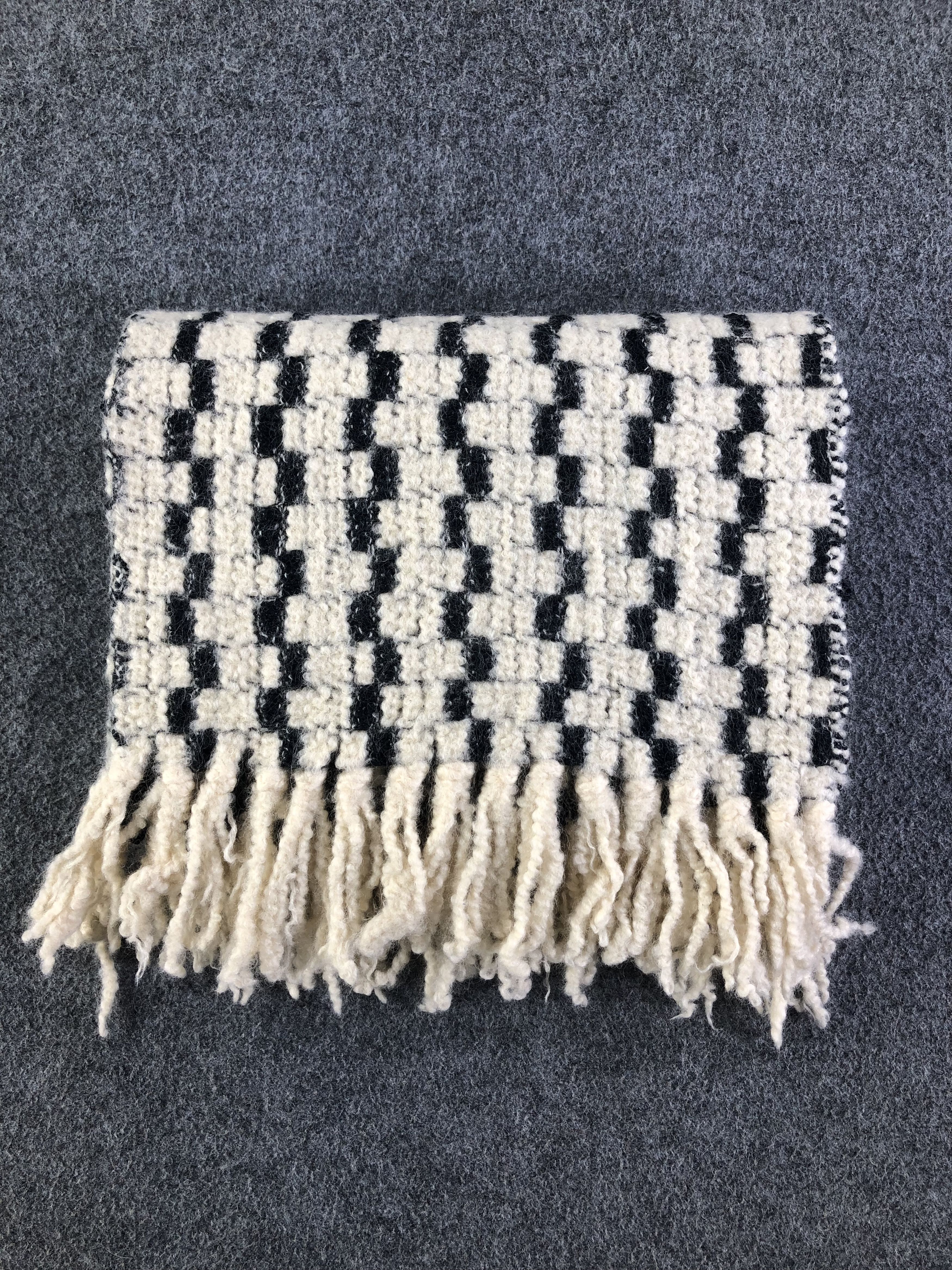 Courreges Courreges Scarf / Muffler / Neckwear Size ONE SIZE - 6 Thumbnail