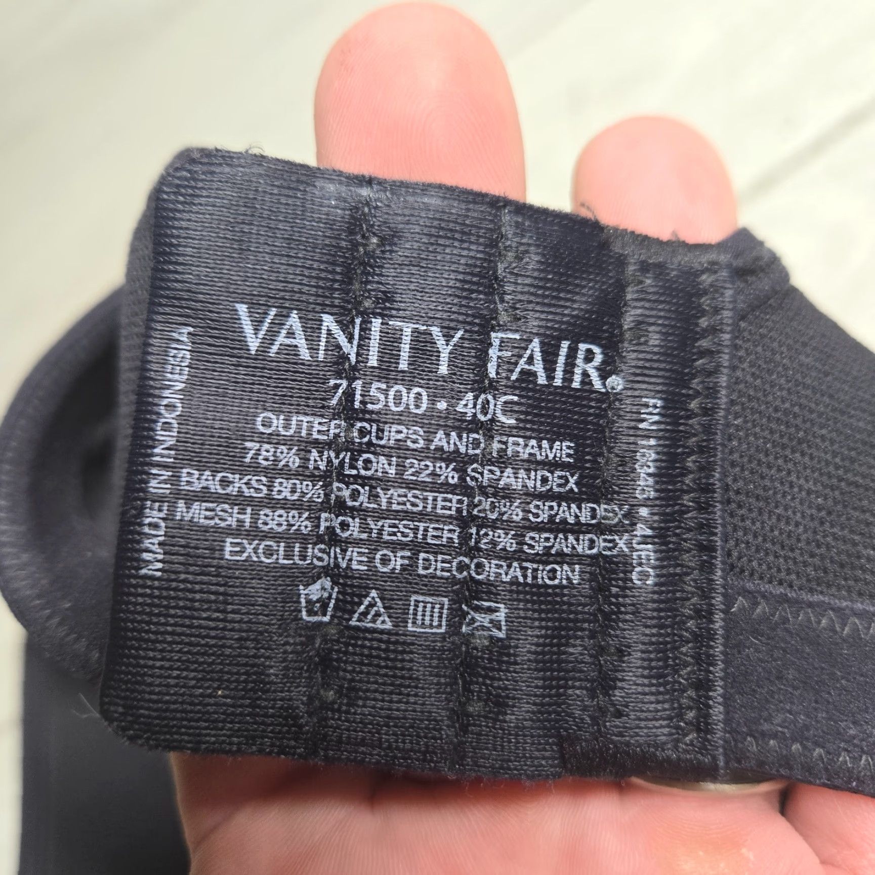 Vintage Vanity Fair Bra Size 38DD Black Solid Medium Impact Sports Bras 71500 Women's Size ONE SIZE - 4 Thumbnail