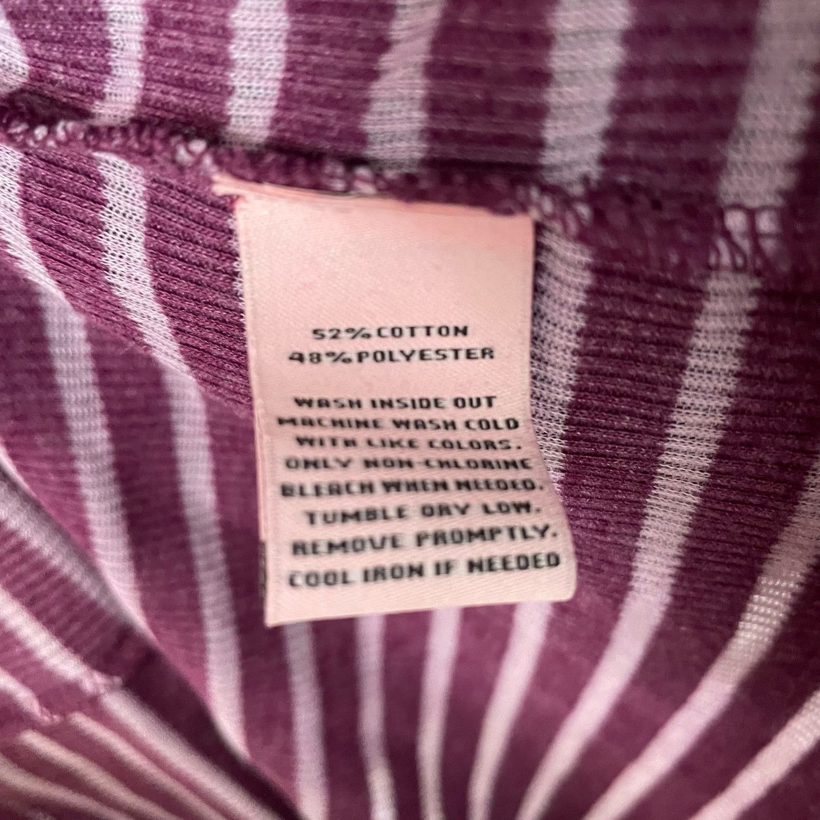 Juicy Couture Juicy Couture Purple Henley M Striped Scoop Neck Knit Y2K Size M / US 6-8 / IT 42-44 - 4 Thumbnail
