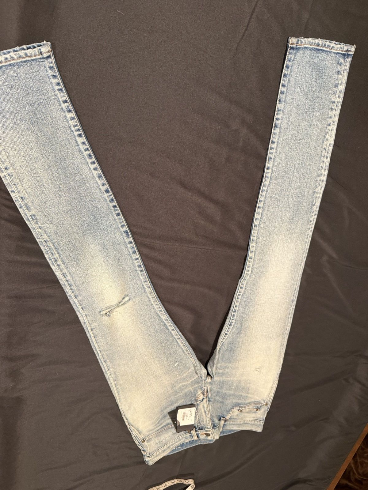 Saint Laurent Paris Saint Laurent men’s jeans. 30 $890 Size US 30 / EU 46 - 2 Thumbnail