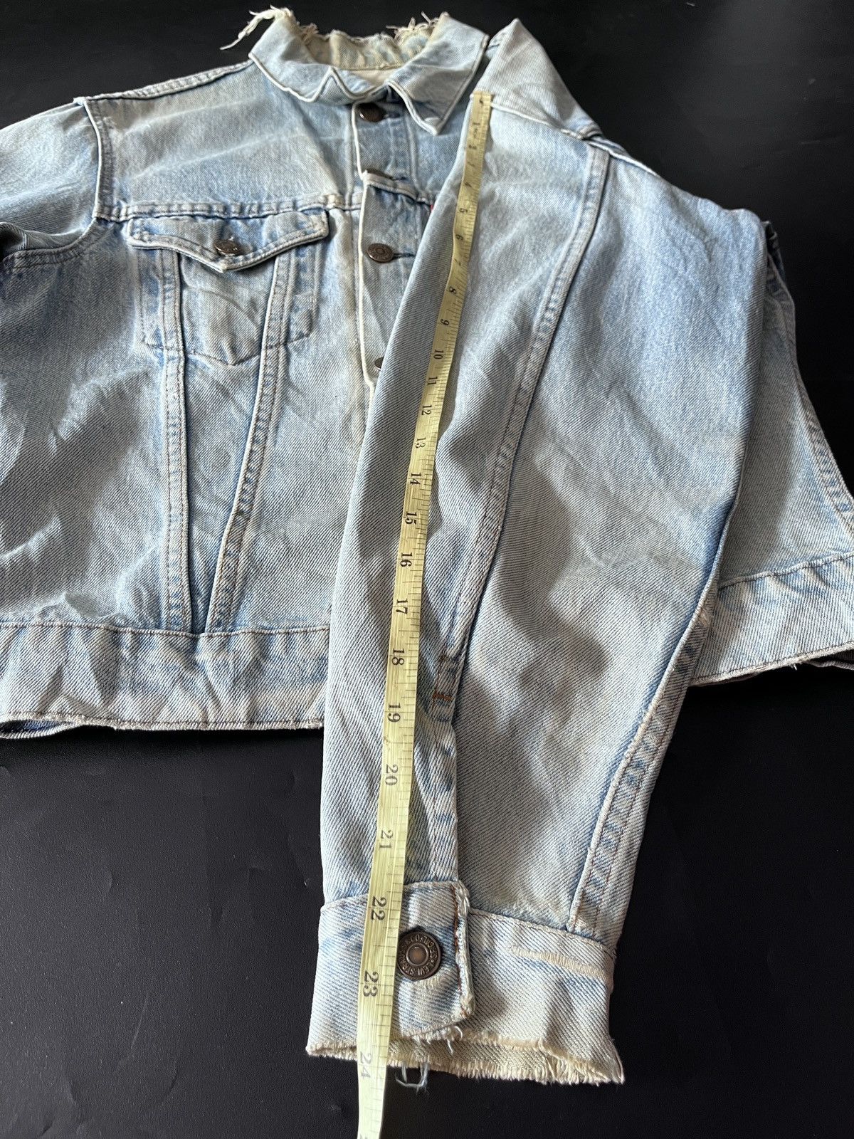 Levi's 1980s Levis Distressed denim jacket Size US S / EU 44-46 / 1 - 17 Thumbnail