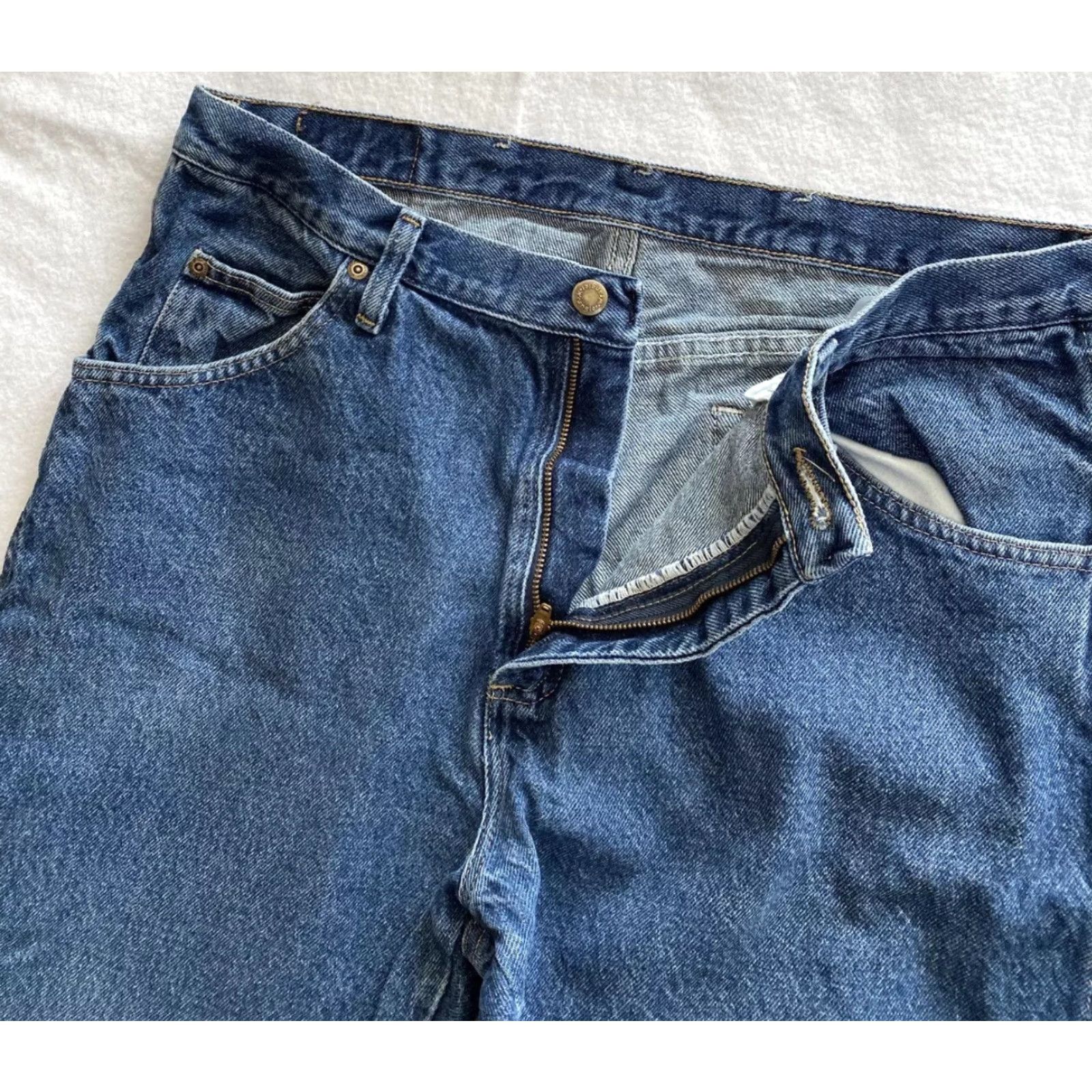 Wrangler Wrangler Jeans Mens Size 36x30 Blue Denim Regular Straight Fabric Cotton Blend Zip Button Pockets Size US 36 / EU 52 - 2 Thumbnail