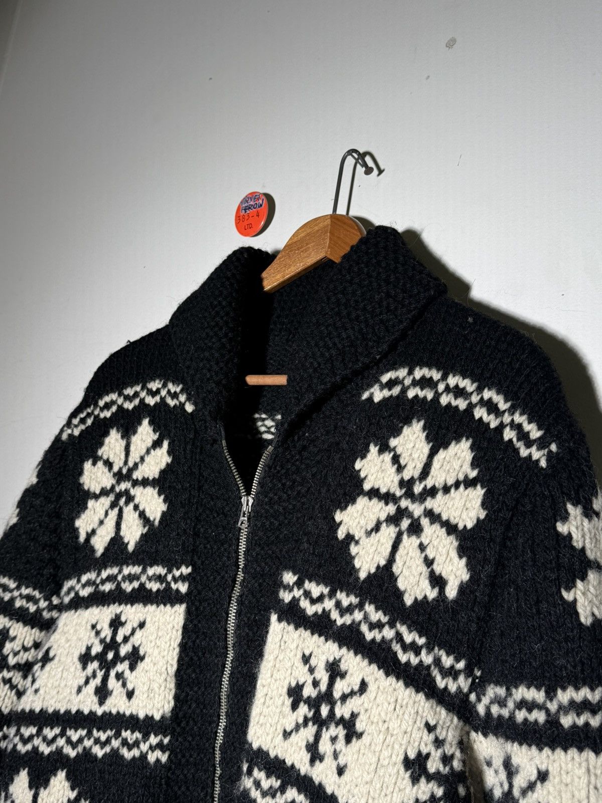 Vintage 70s Cowichan Sweater Size US M / EU 48-50 / 2 - 3 Thumbnail