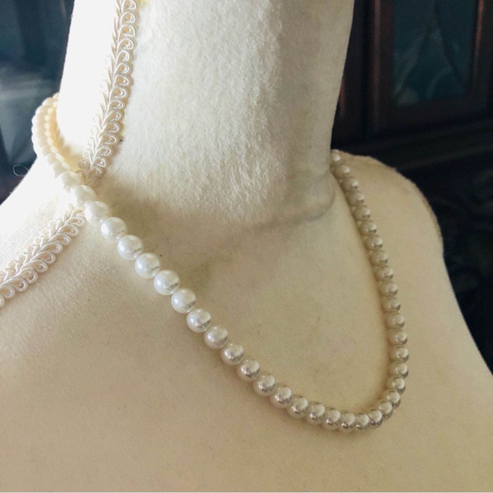 Jewelry Modern classic white glass pearl bead necklace Size ONE SIZE - 3 Thumbnail