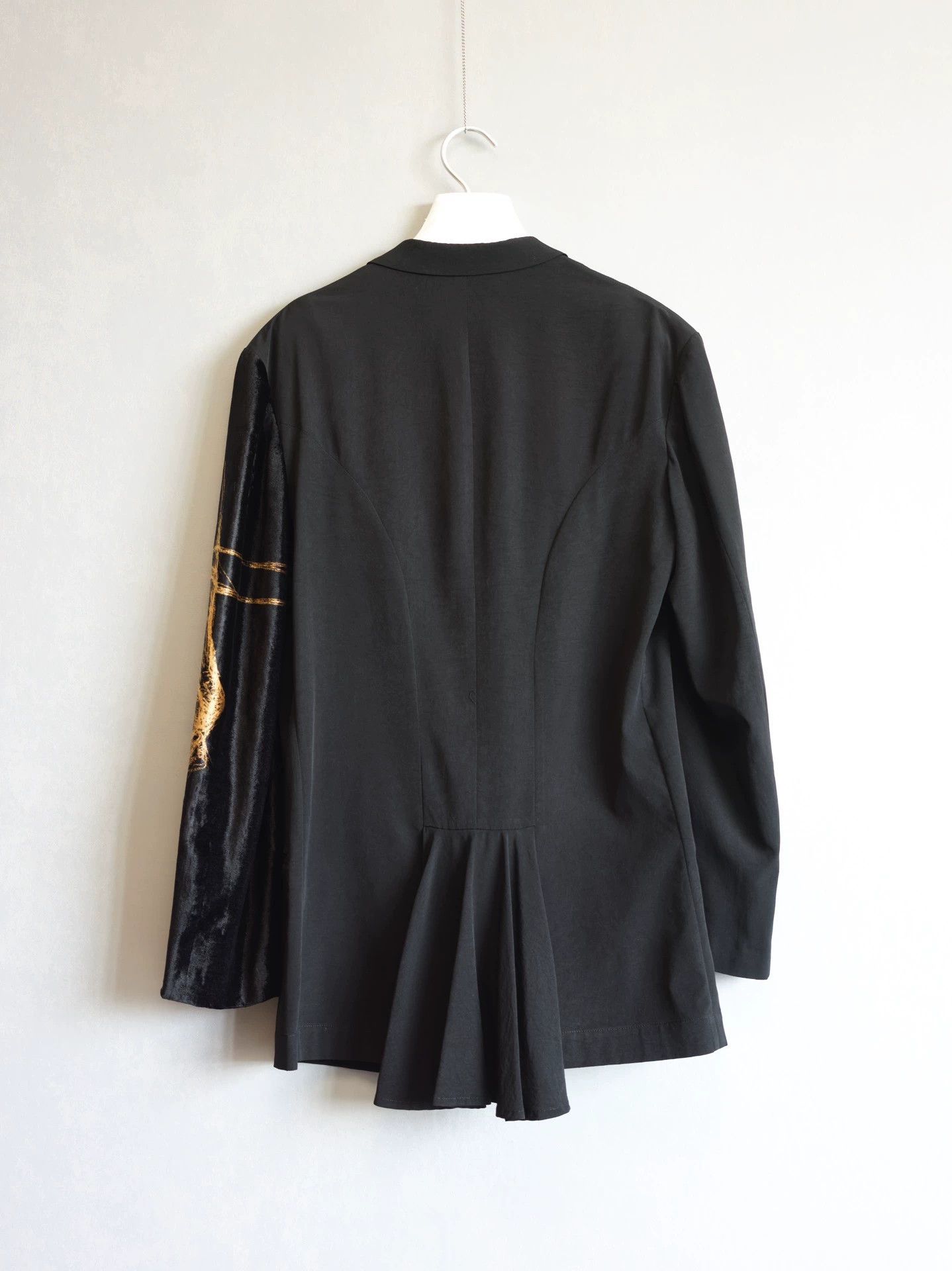 Yohji Yamamoto Yohji Yamamoto 20SS Velvet-Sleeve Triacetate Mermaid Jkt Size US L / EU 52-54 / 3 - 5 Thumbnail