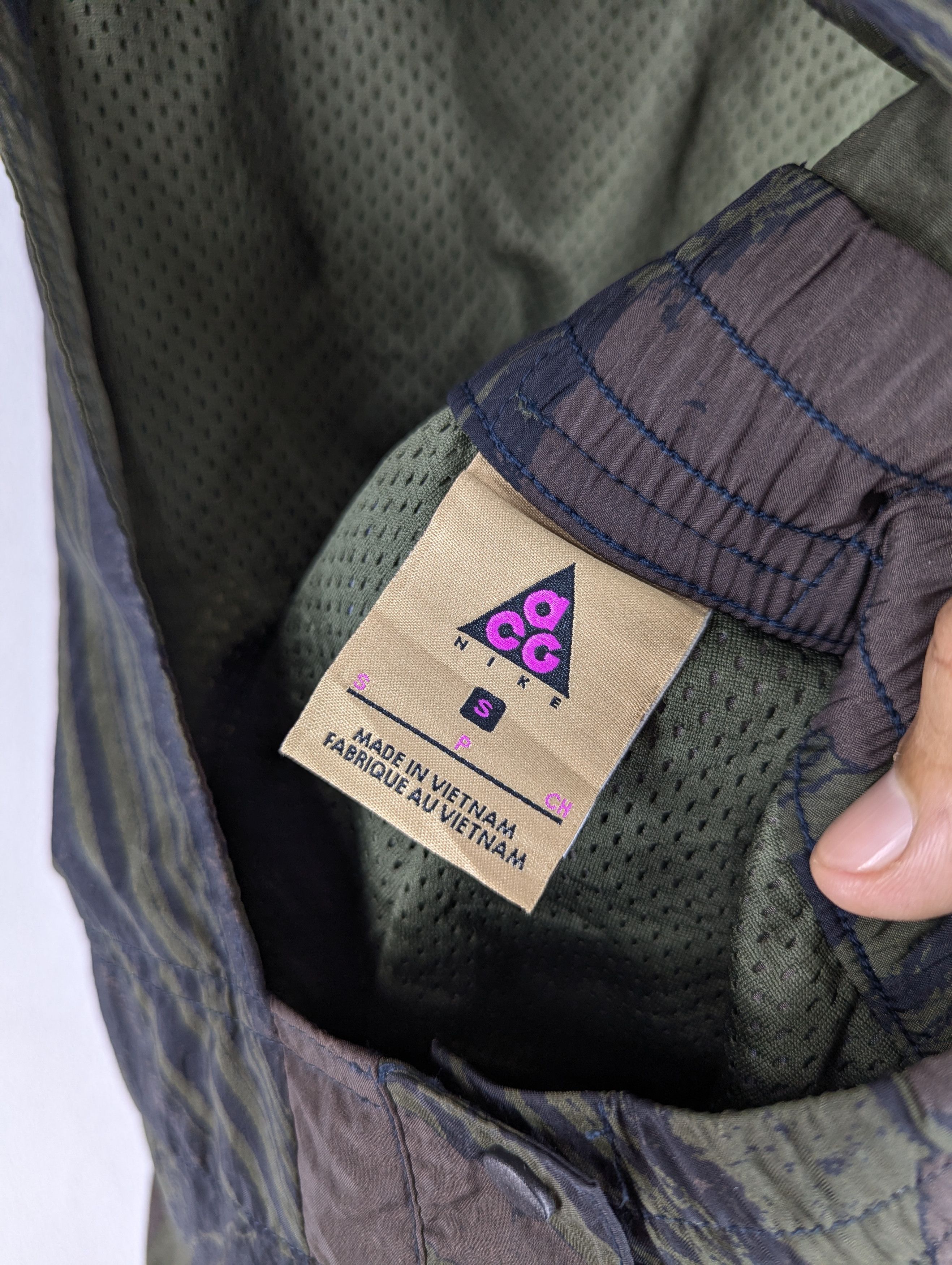 Nike ACG Women's Nike ACG Mount Fuji Overall Short Size S Size 30" / US 8 / IT 44 - 10 Thumbnail
