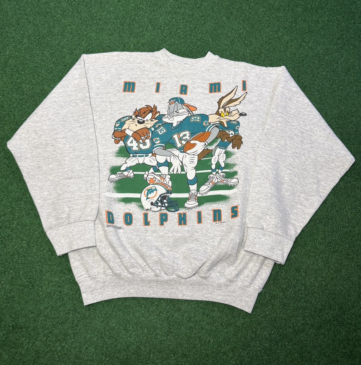 Tultex Vtg 90s Miami Dolphins RARE Looney Tunes Cartoon Sweatshirt Size US XL / EU 56 / 4 - 1 Thumbnail
