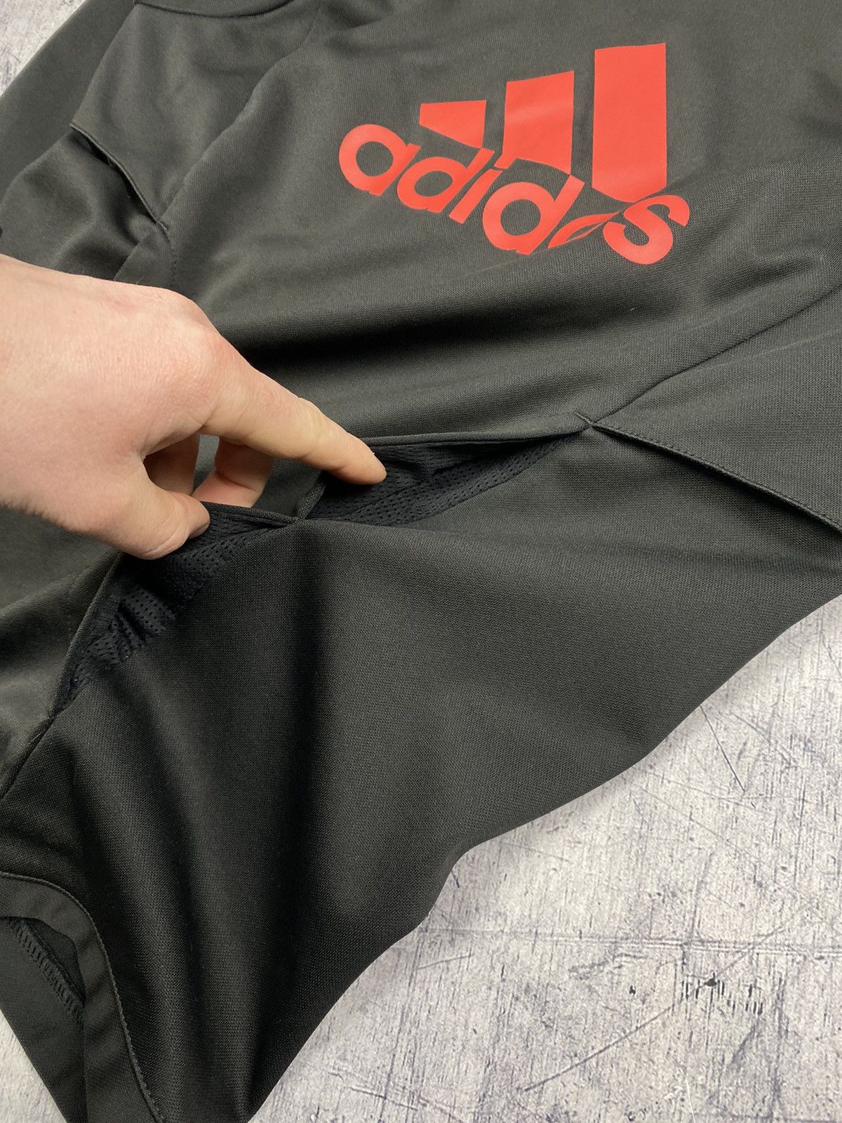 Adidas Adidas Liverpool Training Long Sleeve Soccer Jersey Size US M / EU 48-50 / 2 - 14 Thumbnail
