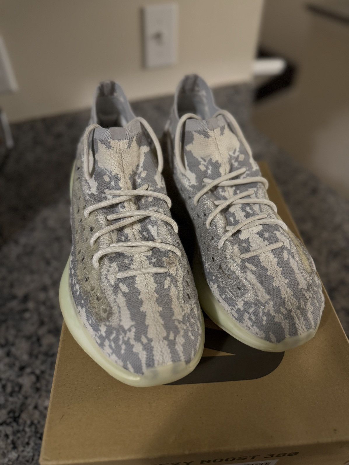 Adidas × Yeezy Yeezy 380 Alien Size 11.5 W BOX Clean Size US 11.5 / EU 44-45 - 4 Thumbnail