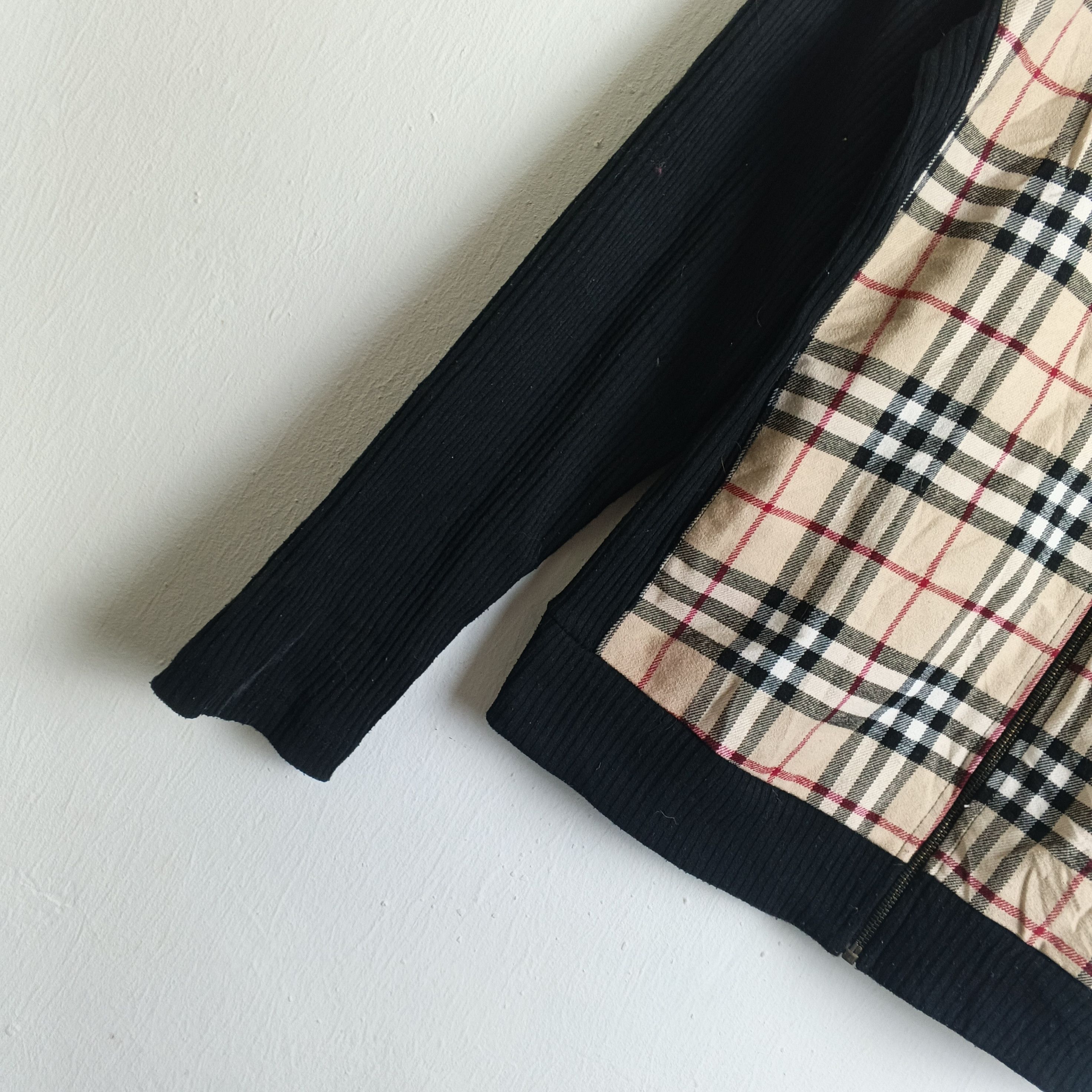 Burberry Vintage Burberry London Nova Check Crop Zip Knit Cardigan Size S / US 4 / IT 40 - 4 Thumbnail