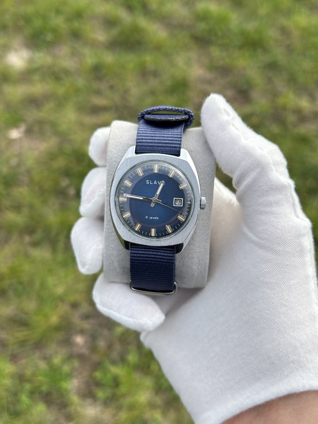 Vintage Vintage Slava Watch USSR Soviet Mechanical Authentic 1980s Size ONE SIZE - 2 Thumbnail