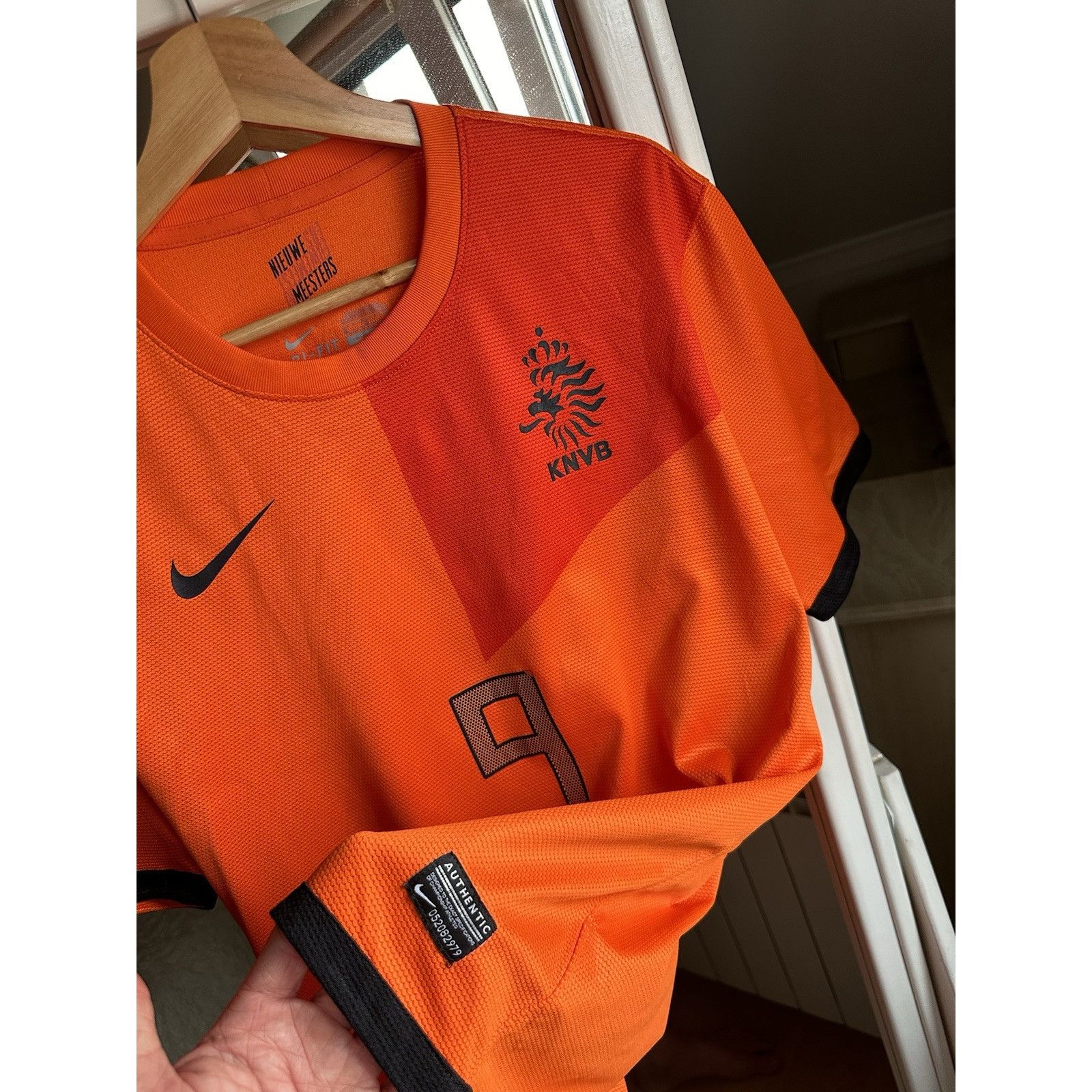 Nike NETHERLANDS 2012/13 HOME FOOTBALL SHIRT Van Persie Soccer JE Size US M / EU 48-50 / 2 - 5 Thumbnail