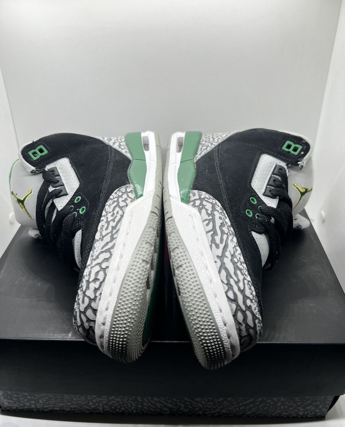 Jordan Brand Air Jordan 3 Retro Pine Green (GS) Size US 7 / EU 40 - 6 Thumbnail