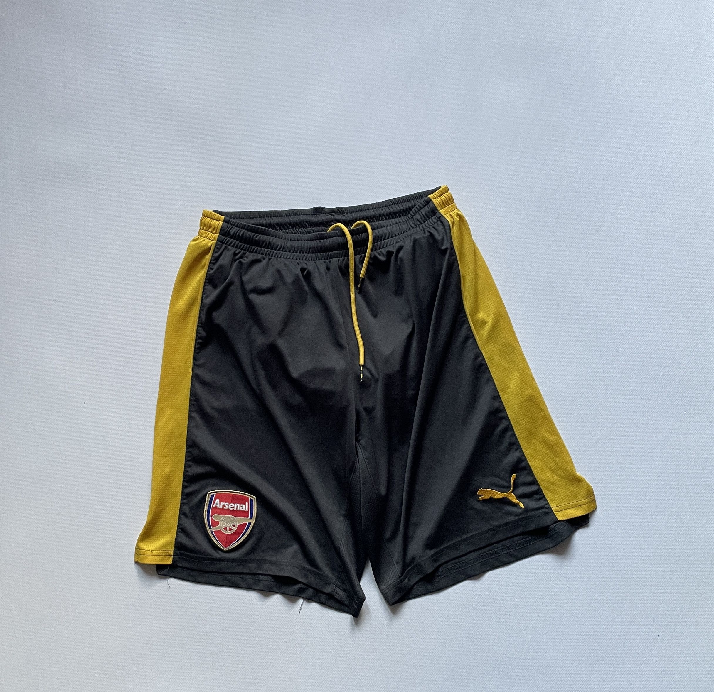 Puma Arsenal London Away Football Shorts 2016 2017 Soccer Size US 32 / EU 48 - 1 Thumbnail