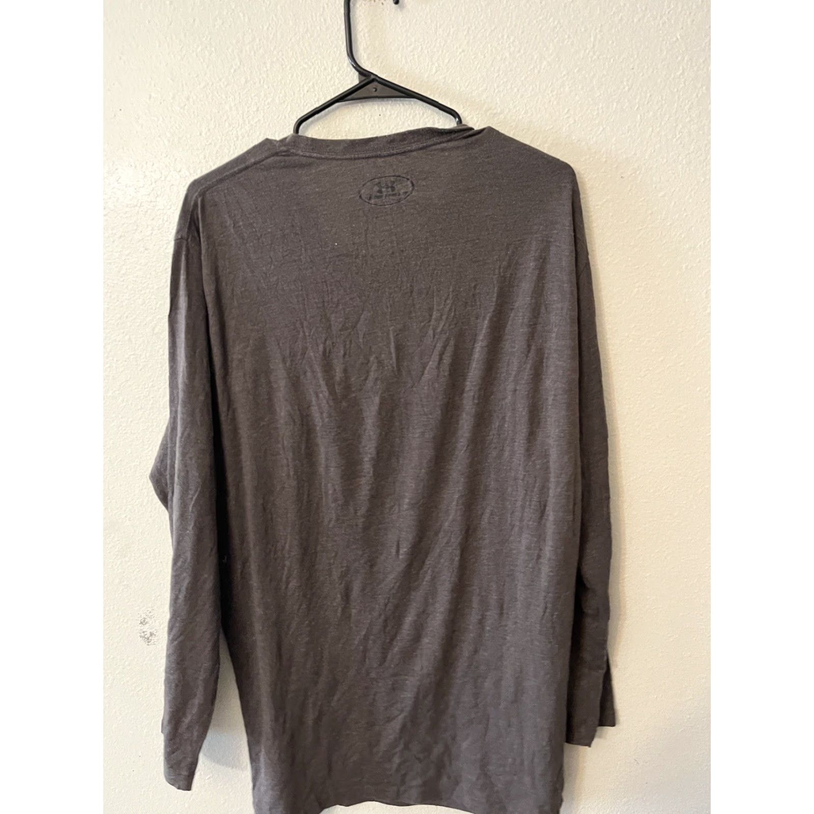 Under Armour Under Armour Shirt Mens Large Loose Long Sleeve Logo Spell Out Gray Heat Gear Size US L / EU 52-54 / 3 - 2 Thumbnail