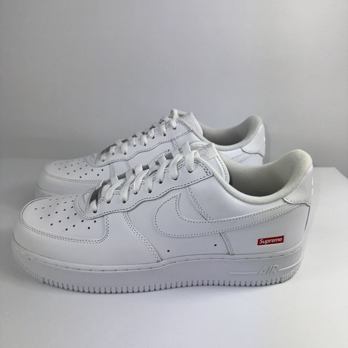 Nike AIR FORCE 1 LOW x SUPREME SNEAKERS Size US 9.5 / EU 42-43 - 5 Thumbnail