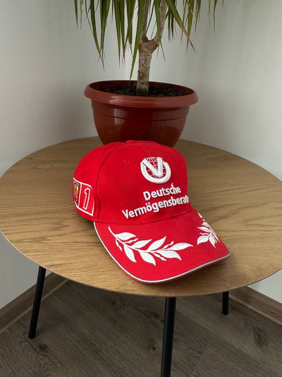 Ferrari × Vintage Michael Schumacher Cap Deutsche Vermogensberatung Ferrari Size ONE SIZE - 2 Thumbnail