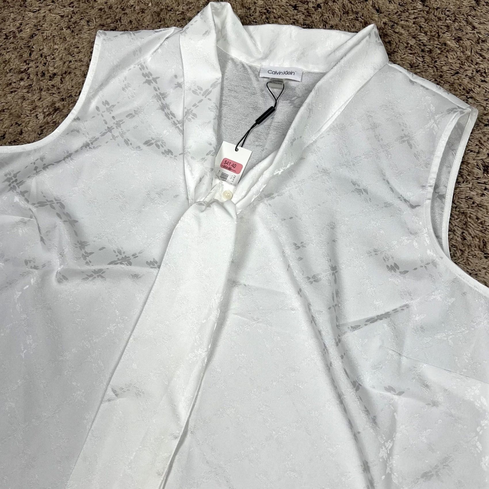Calvin Klein Calvin Klein Blouse Sleeveless White 3XL Womens Button Up V-Neck Geometric Pattern Size XXL / US 16-18 / IT 52-54 - 4 Thumbnail
