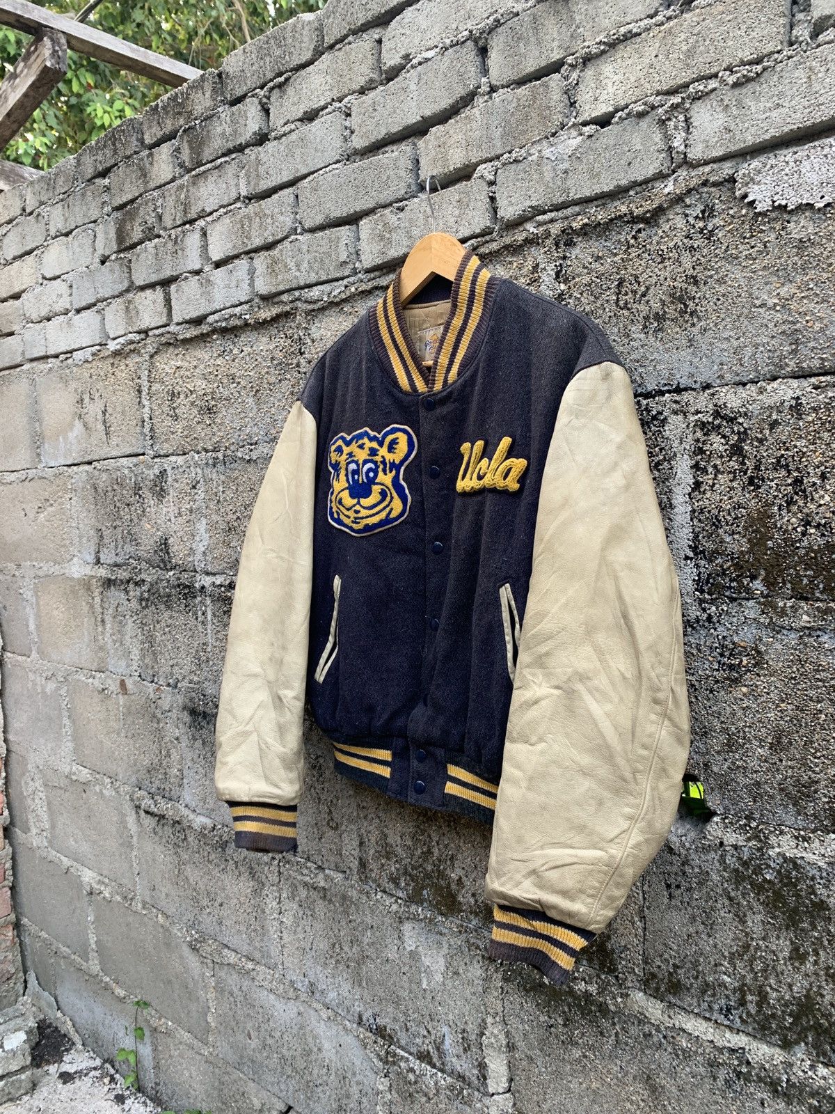 Golden Bear Rare🔥🔥Golden Bear Ucla Leather Sleeves Wool Varsity Jacket Size US M / EU 48-50 / 2 - 3 Thumbnail