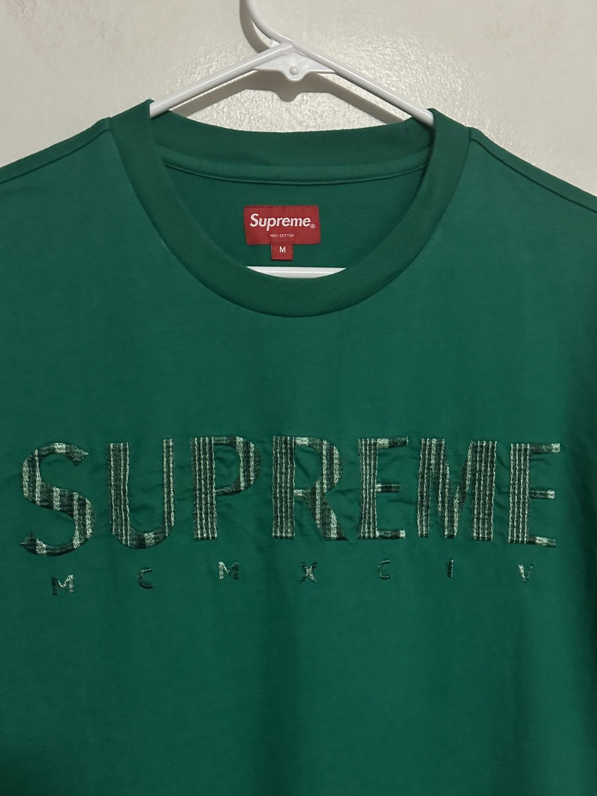 Supreme Supreme Gradient Logo Tee Size US M / EU 48-50 / 2 - 2 Thumbnail