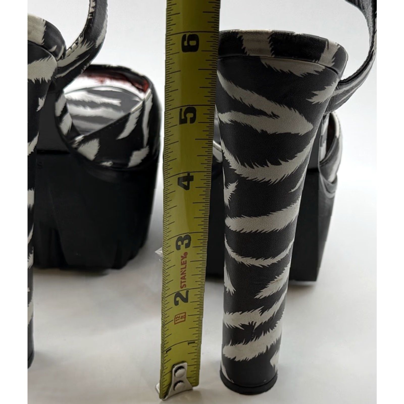 Versace Versus By Versace Zebra Ultra High Heels 37 US 6.5 Leather Mule Women Multicolor Animal Print High Heel Size US 7 / IT 37 - 5 Thumbnail
