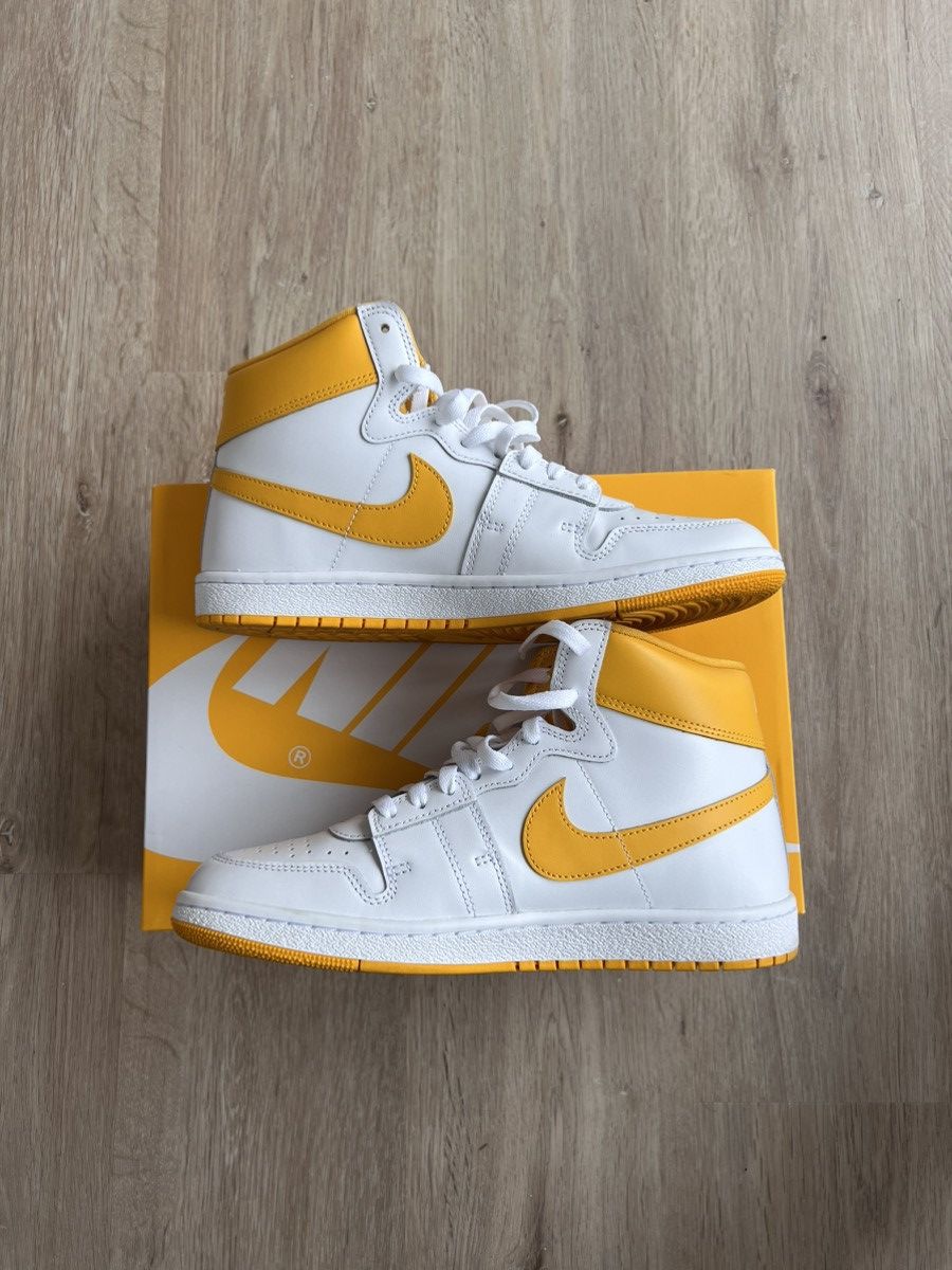 Nike Jordan Air Ship PE SP “University Gold” Size US 9.5 / EU 42-43 - 2 Thumbnail