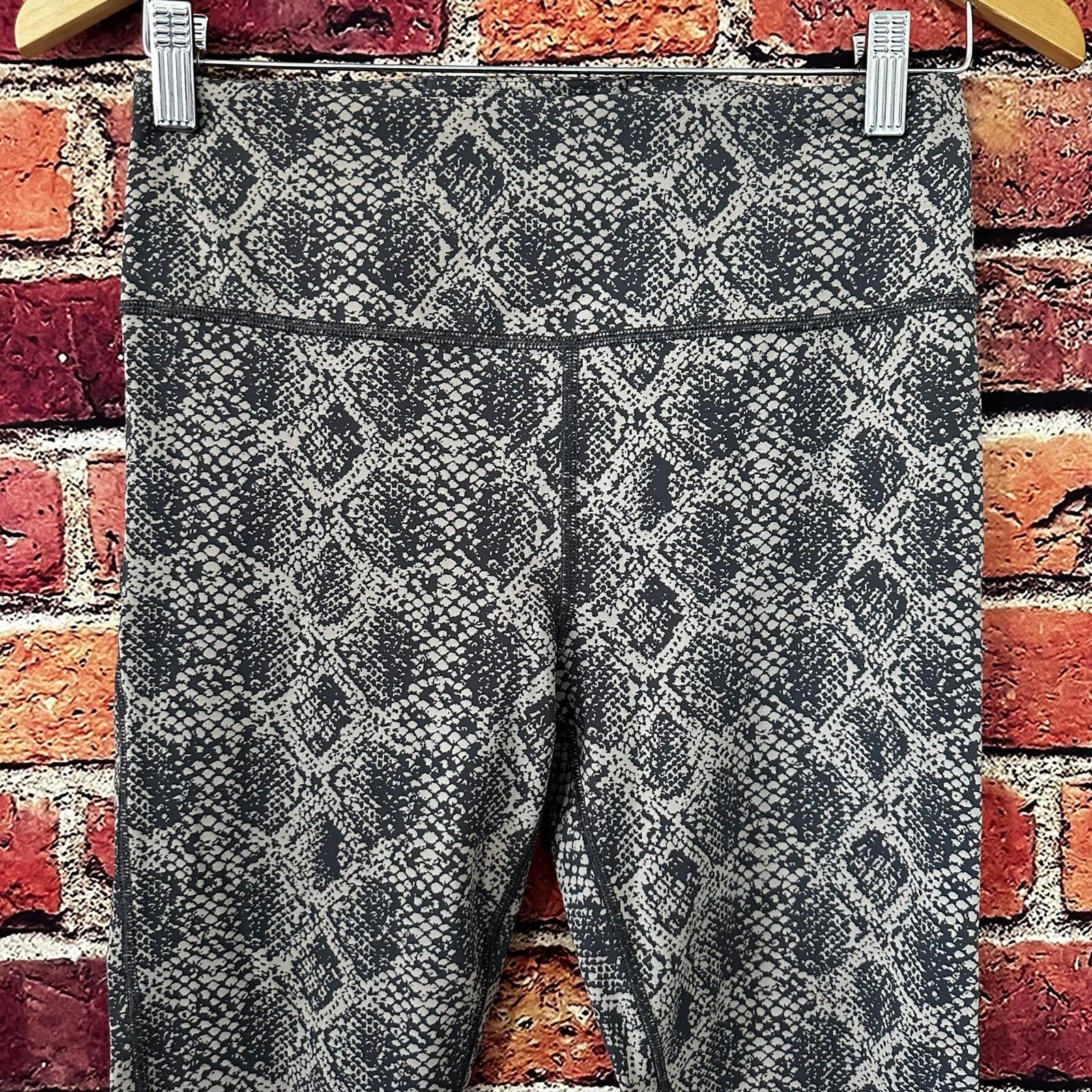 Athleta Athleta leggings size small Size 28" / US 6 / IT 42 - 2 Thumbnail