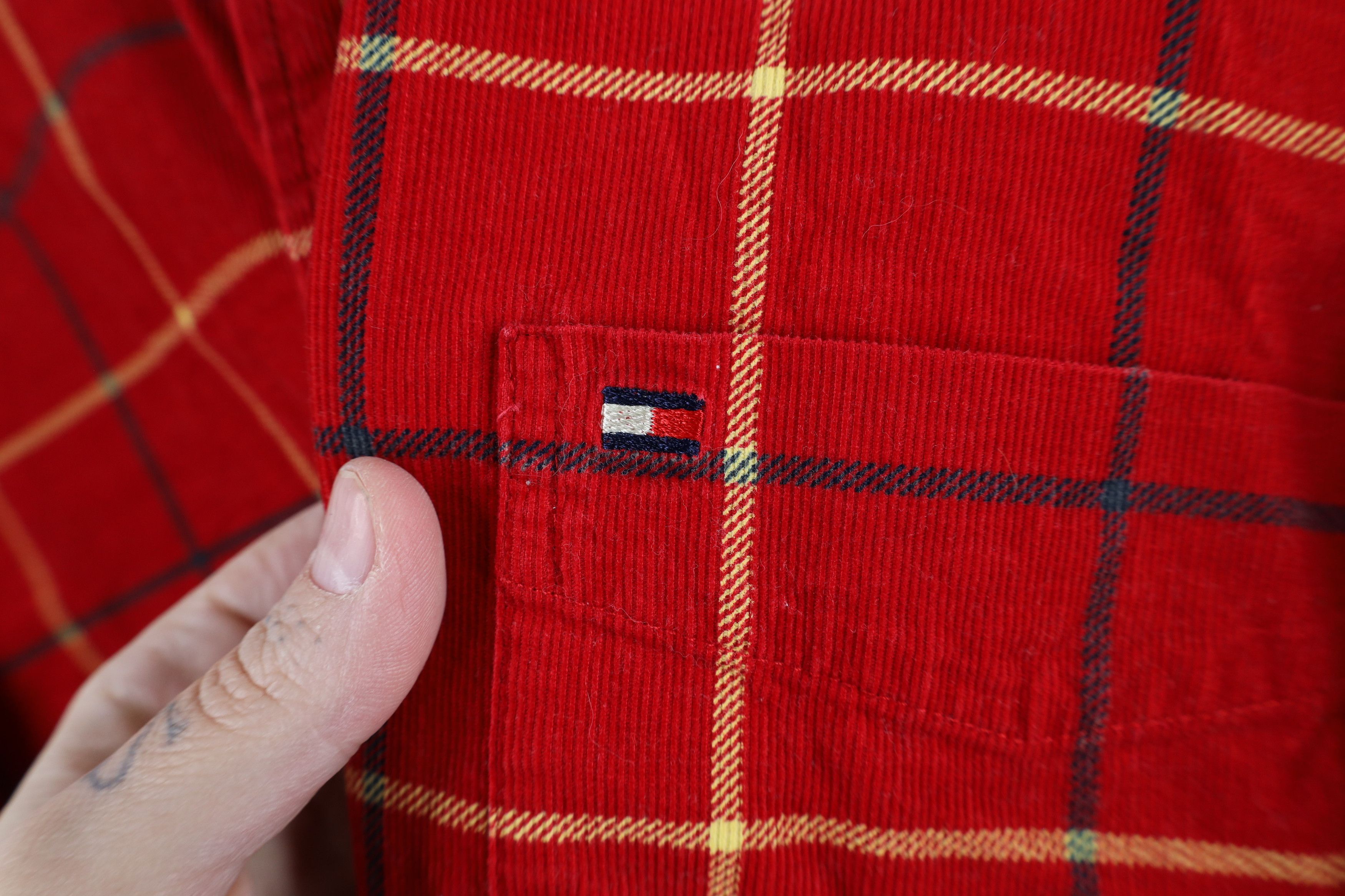 Tommy Hilfiger × Vintage Vintage 90s Tommy Hilfiger Collared Button Down Shirt Size US L / EU 52-54 / 3 - 7 Thumbnail