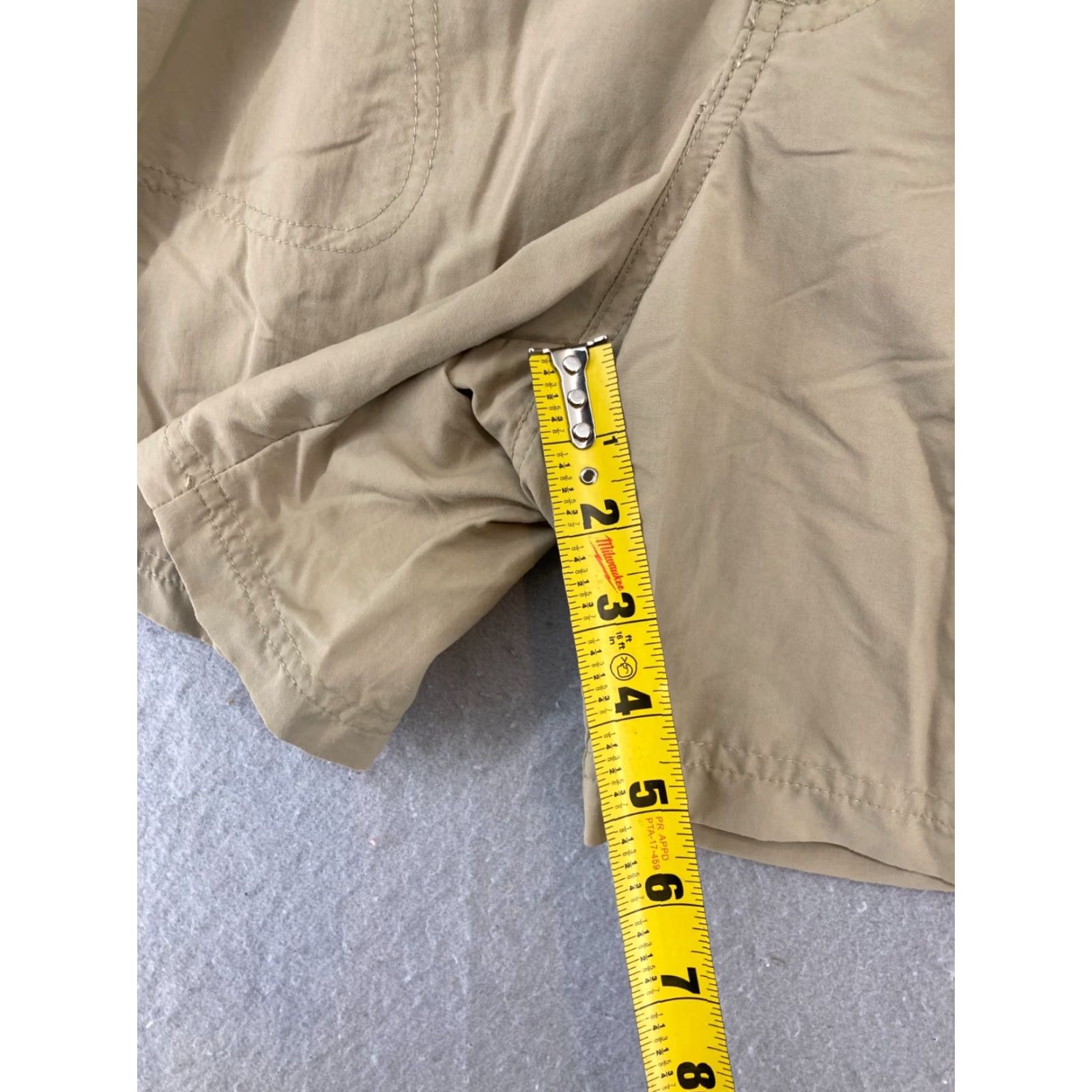 Vintage Columbia Womens Shorts Cargo Hiking Beige Small 28in Inseam 5in Nylon Shorts Value/Outdoor Activewear 90s? No Decade - Adult Small Beige Cargo Pocket Size 28" / US 6 / IT 42 - 5 Thumbnail
