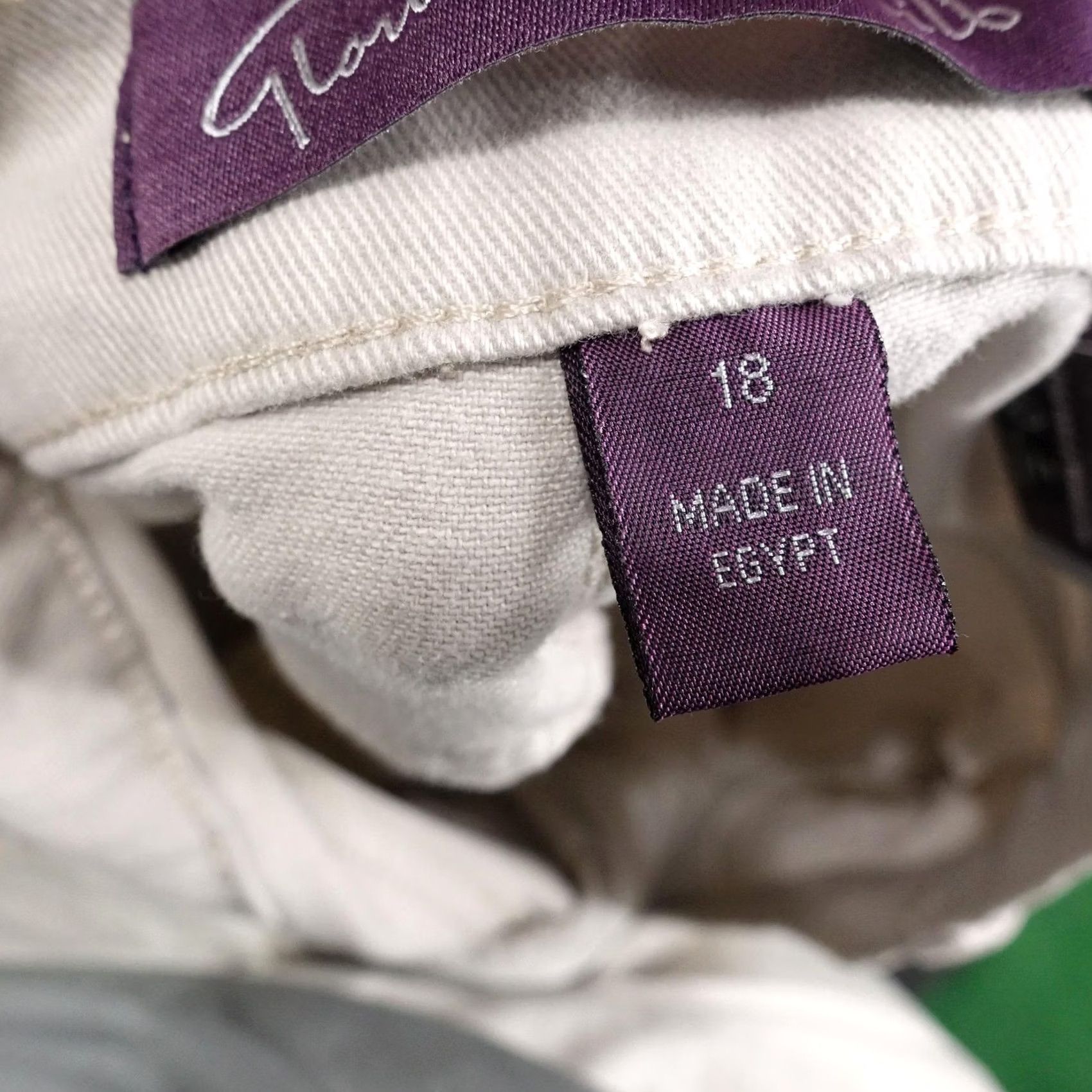 Gloria Vanderbilt Gloria Vanderbilt Amanda Jeans Womens 18 Beige Slim Tapered Stretch 5-Pocket Denim Zip Size 40" / US 18 - 7 Thumbnail