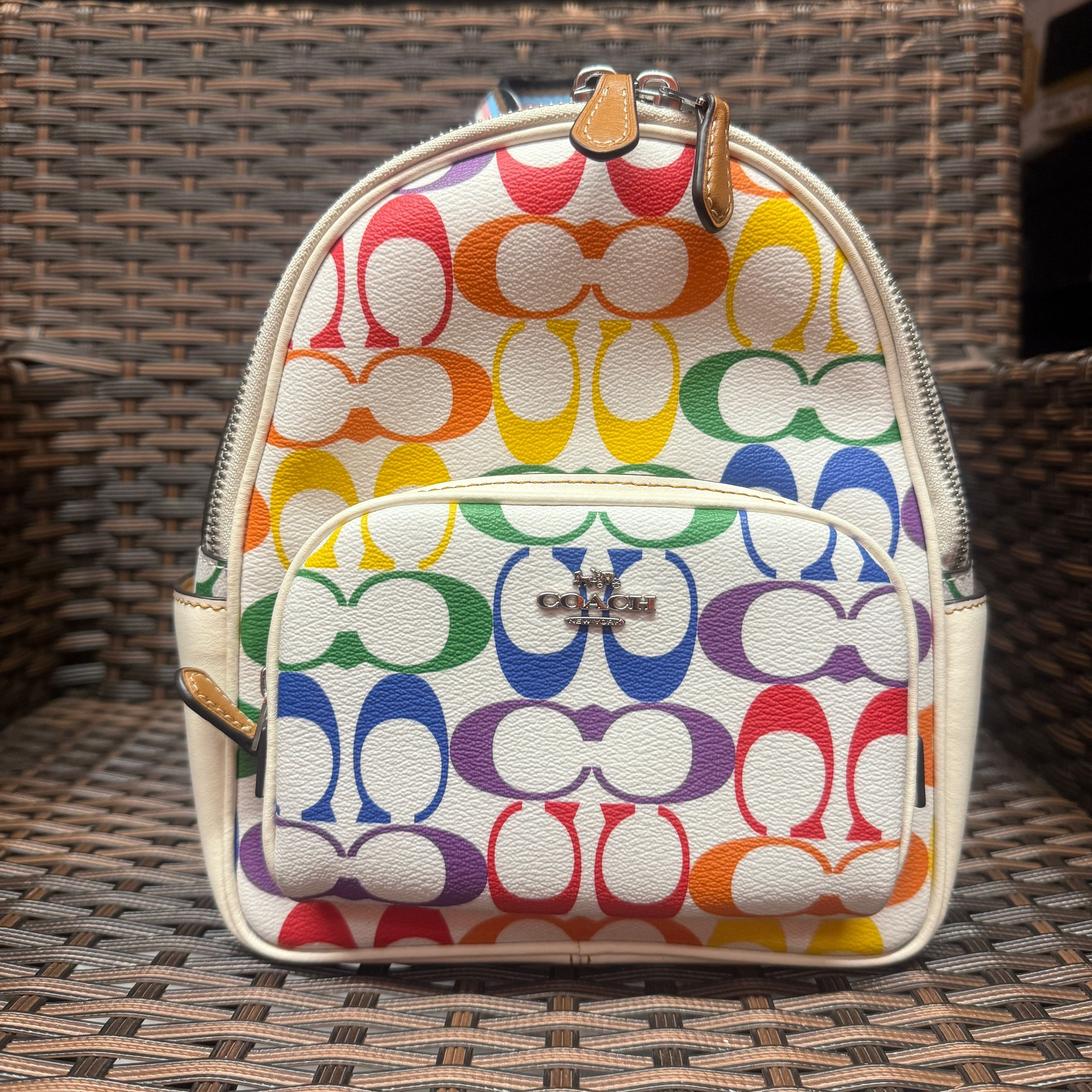 *NWT* Coach \