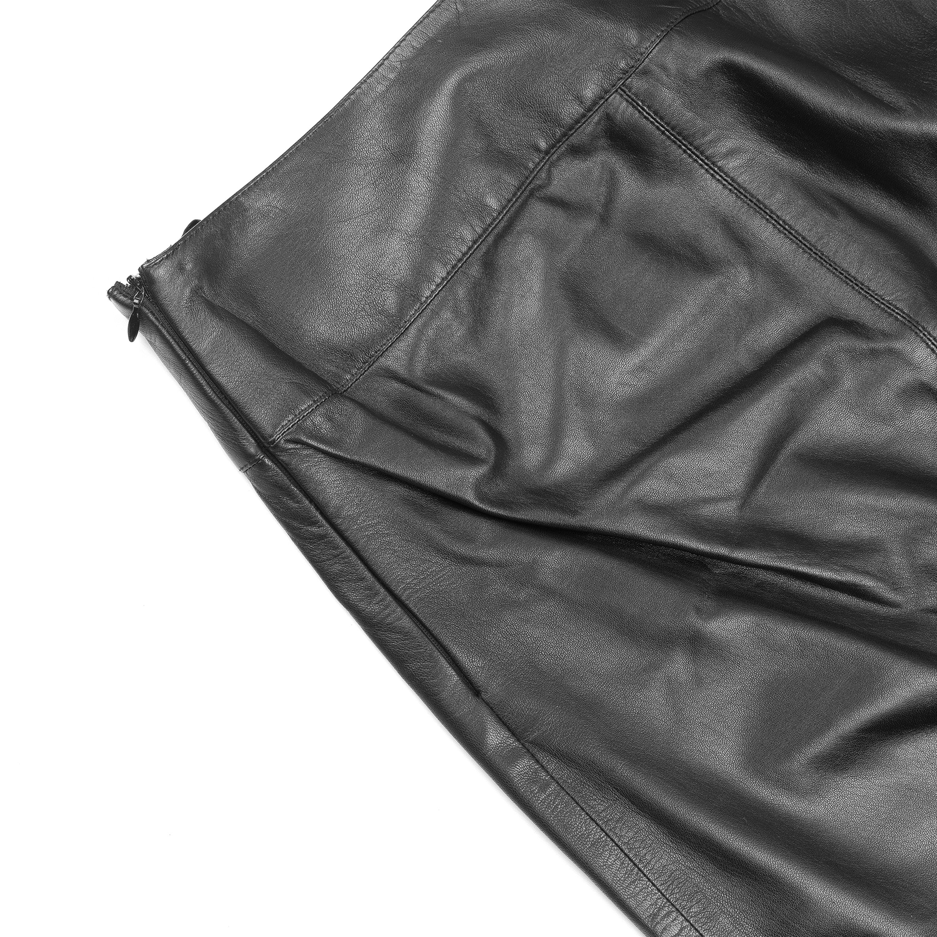 Prada Prada Black Leather Knee Length Skirt (M) Size 27" / US 4 / IT 40 - 4 Thumbnail