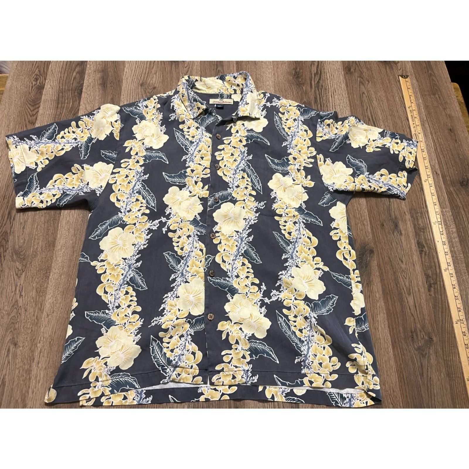 Tommy Bahama Tommy Bahama Shirt Men's Large Size L Grey Yellow Floral Button Up 100% Silk Button-Up Short Sleeve Casual Regular Mens Size US L / EU 52-54 / 3 - 2 Thumbnail