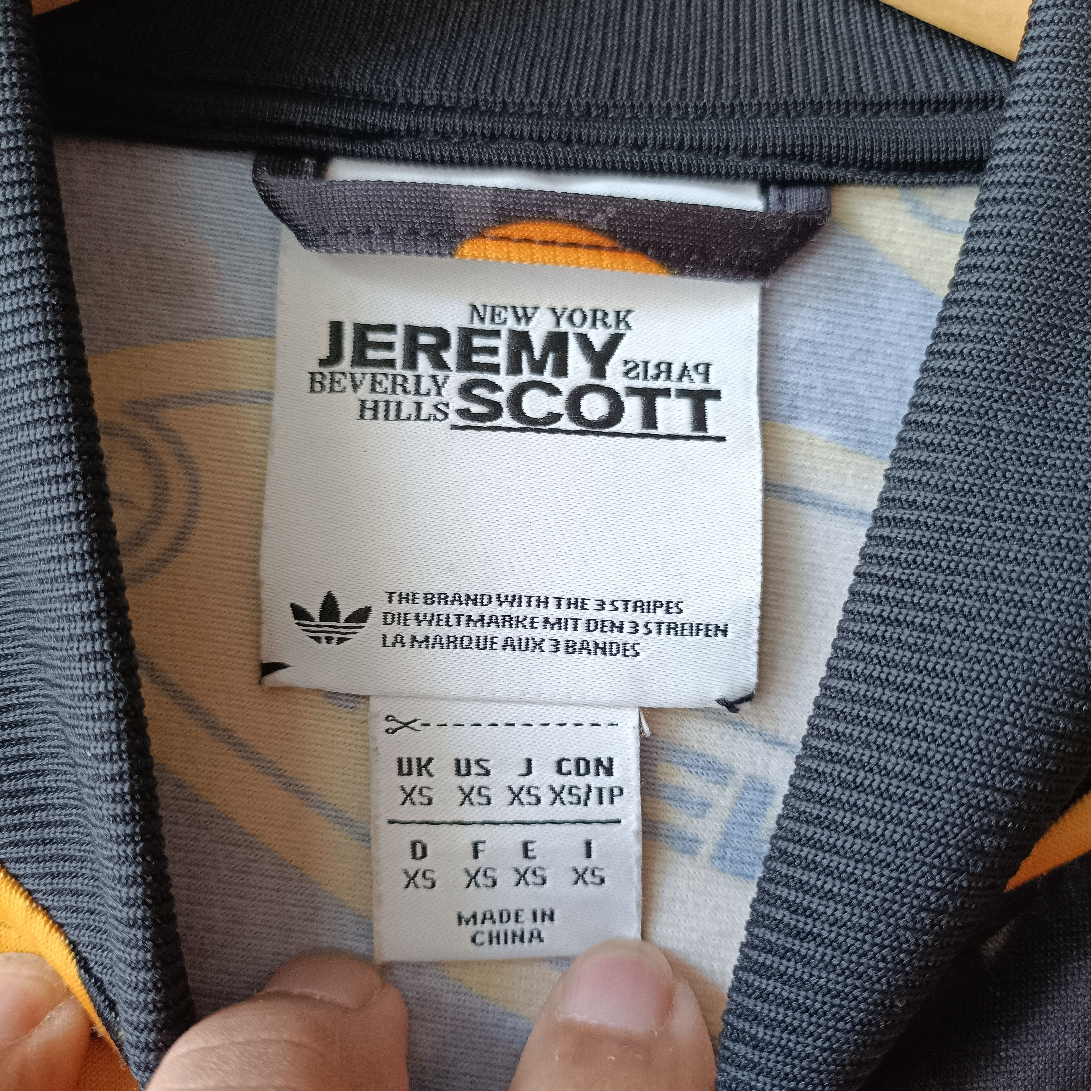 Adidas × Jeremy Scott Jeremy Scott Plaque Tracktop Rare ( KINGSMAN MOVIE ) Size US XS / EU 42 / 0 - 8 Thumbnail