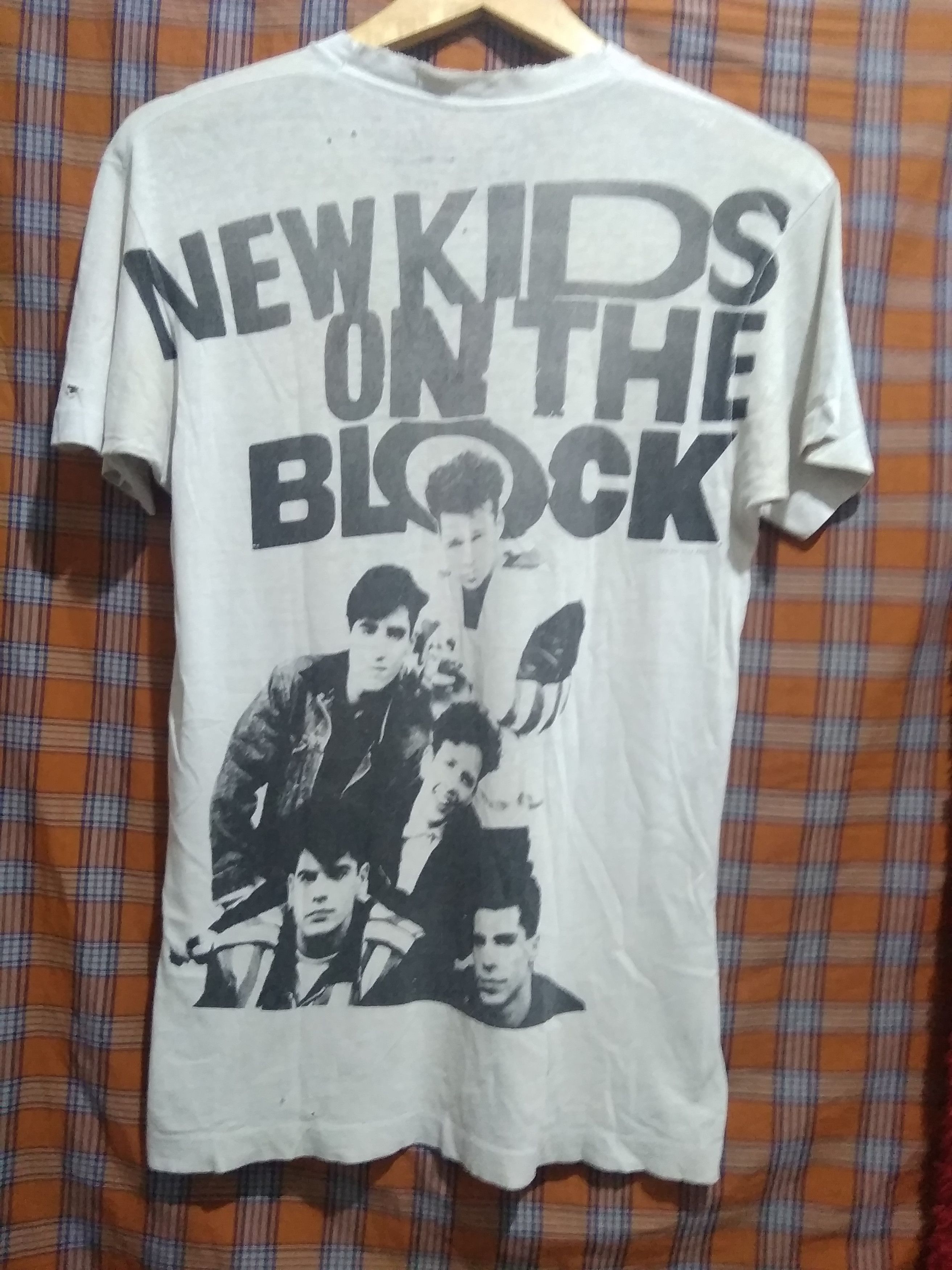 Band Tees thrashed faded 80s New Kids On The Block paper thin t shirt Size US S / EU 44-46 / 1 - 1 Thumbnail