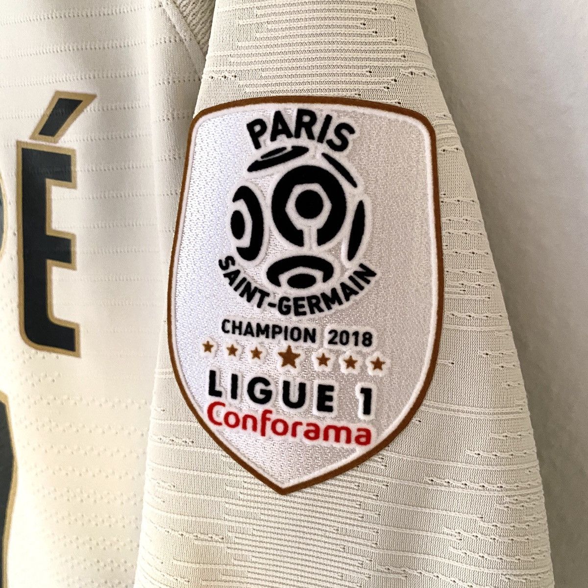 Jordan Brand × Nike 2018 2019 GAME ISSUE PSG Mbappe Nike Away Kit Soccer Jersey Size US M / EU 48-50 / 2 - 7 Thumbnail